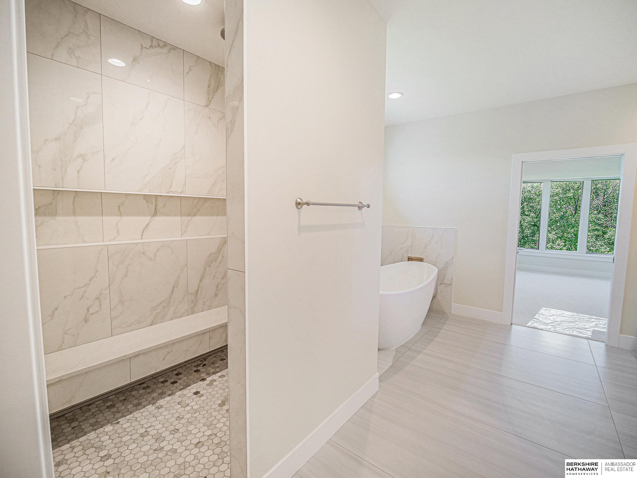 8910 Dragonfly Lane