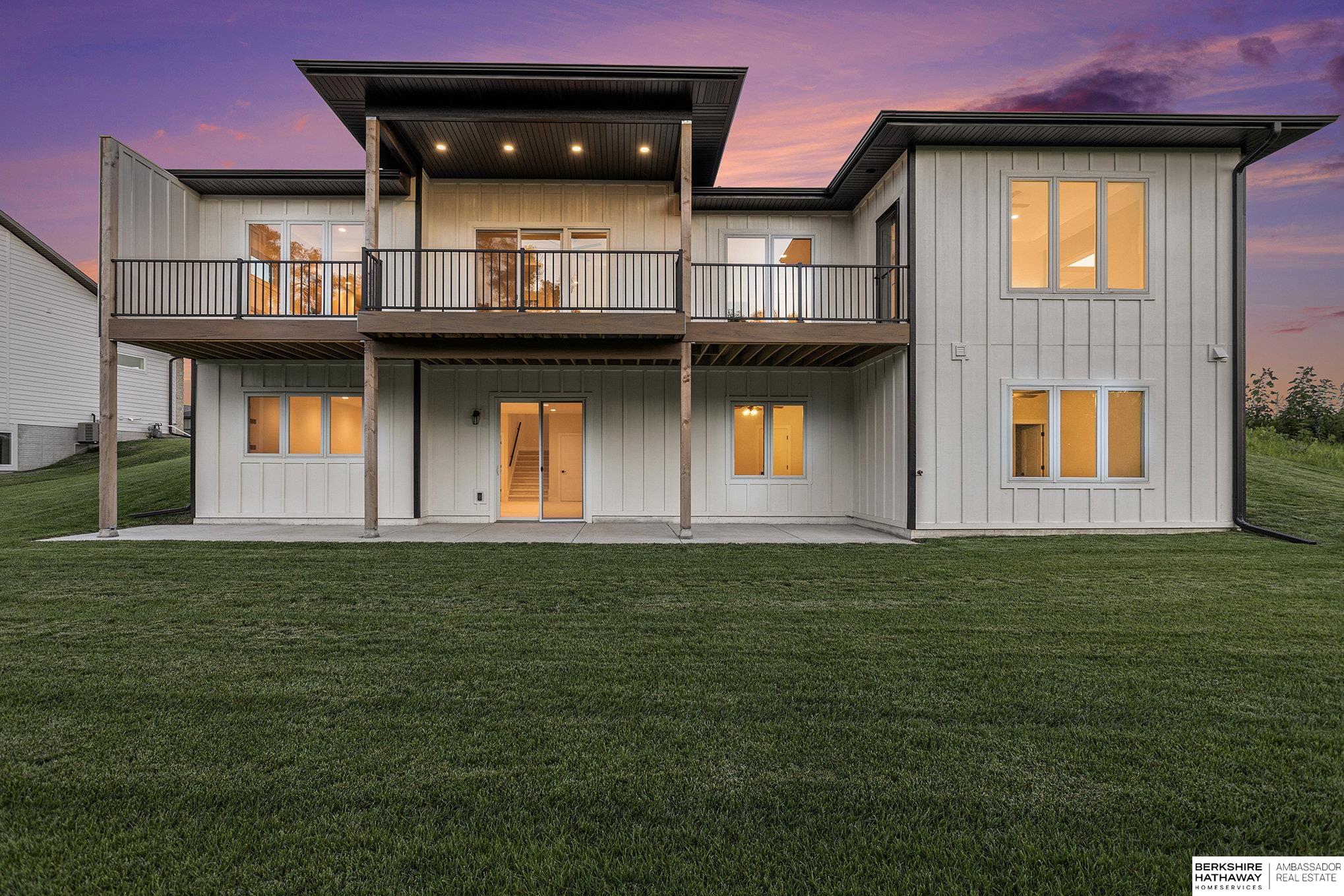 8910 Dragonfly Lane
