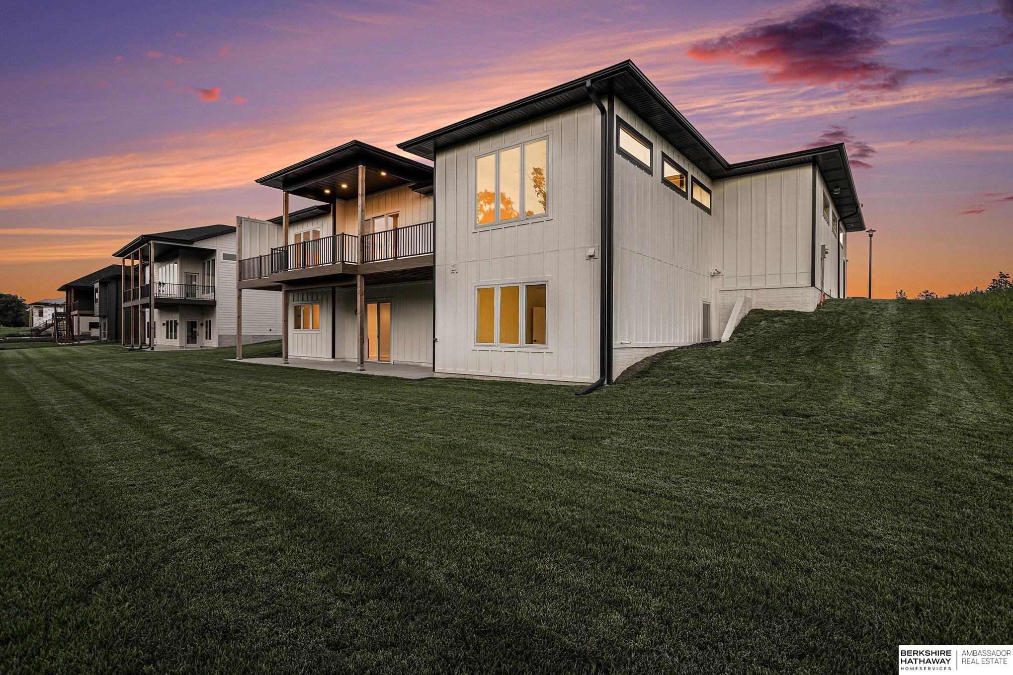 8910 Dragonfly Lane