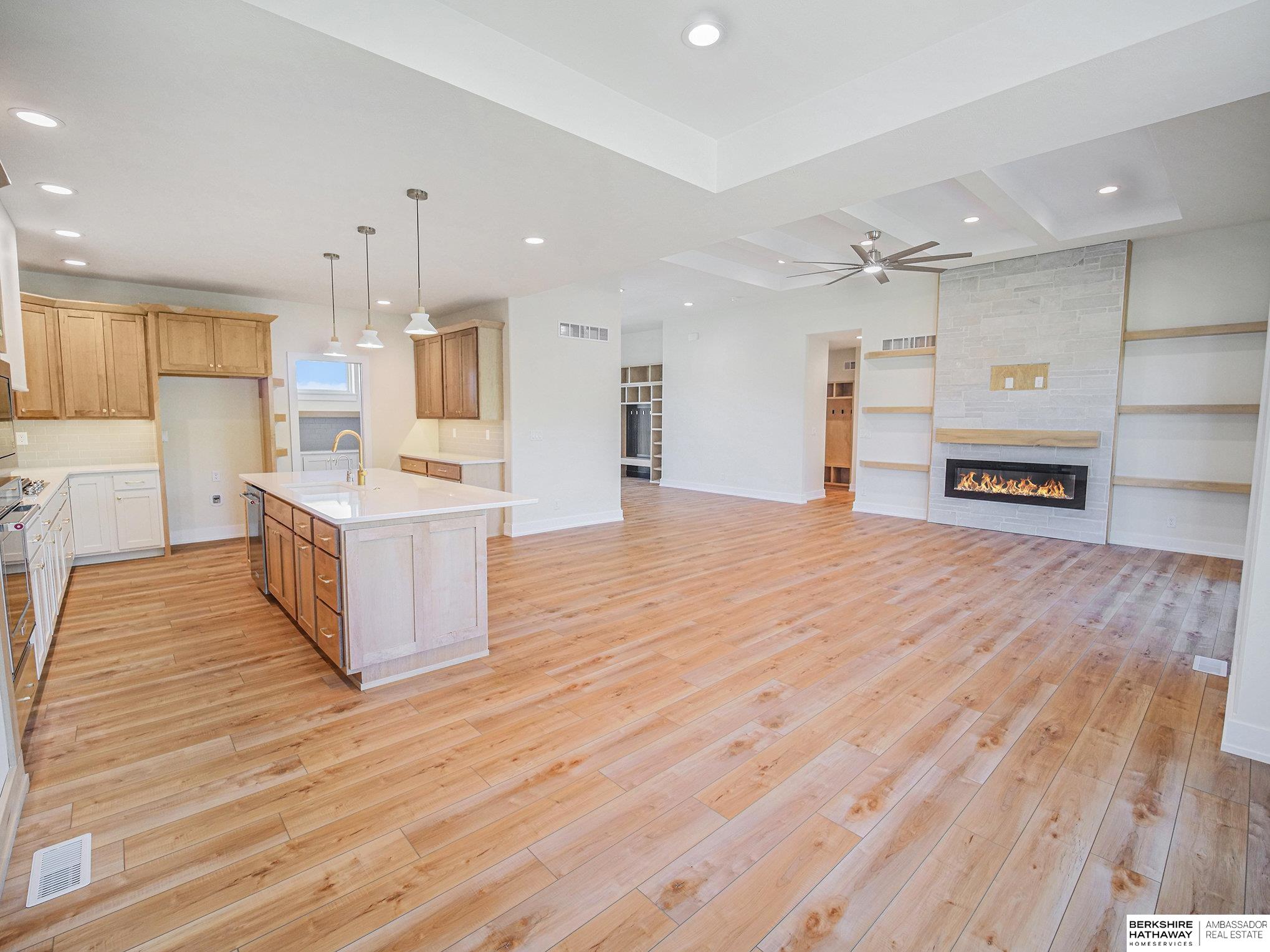 8910 Dragonfly Lane