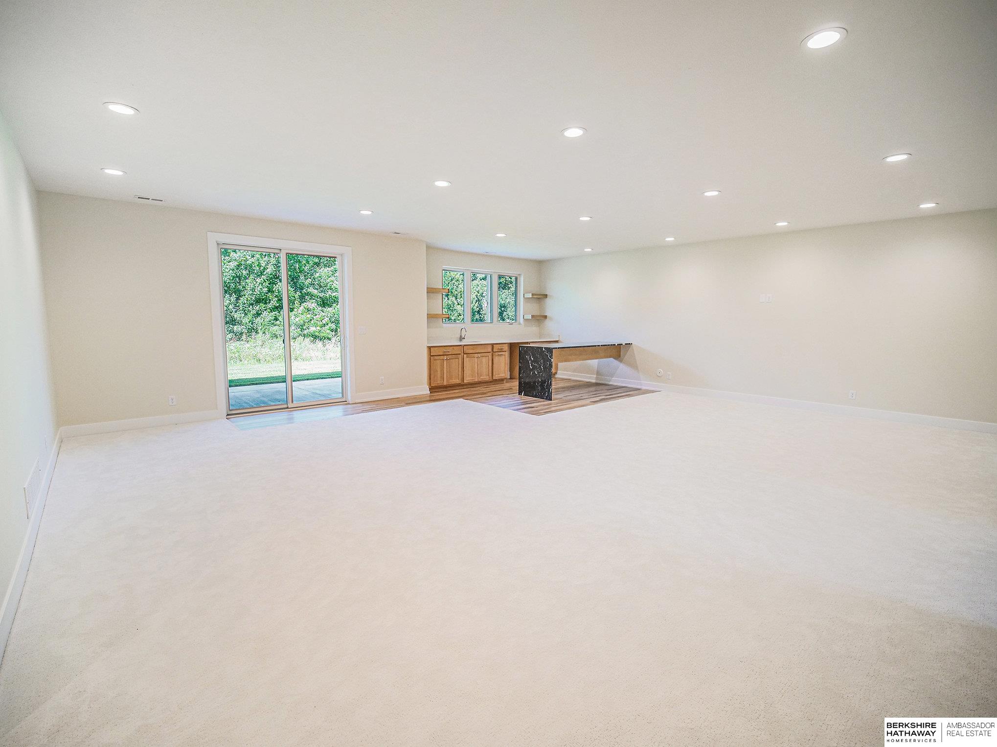 8910 Dragonfly Lane