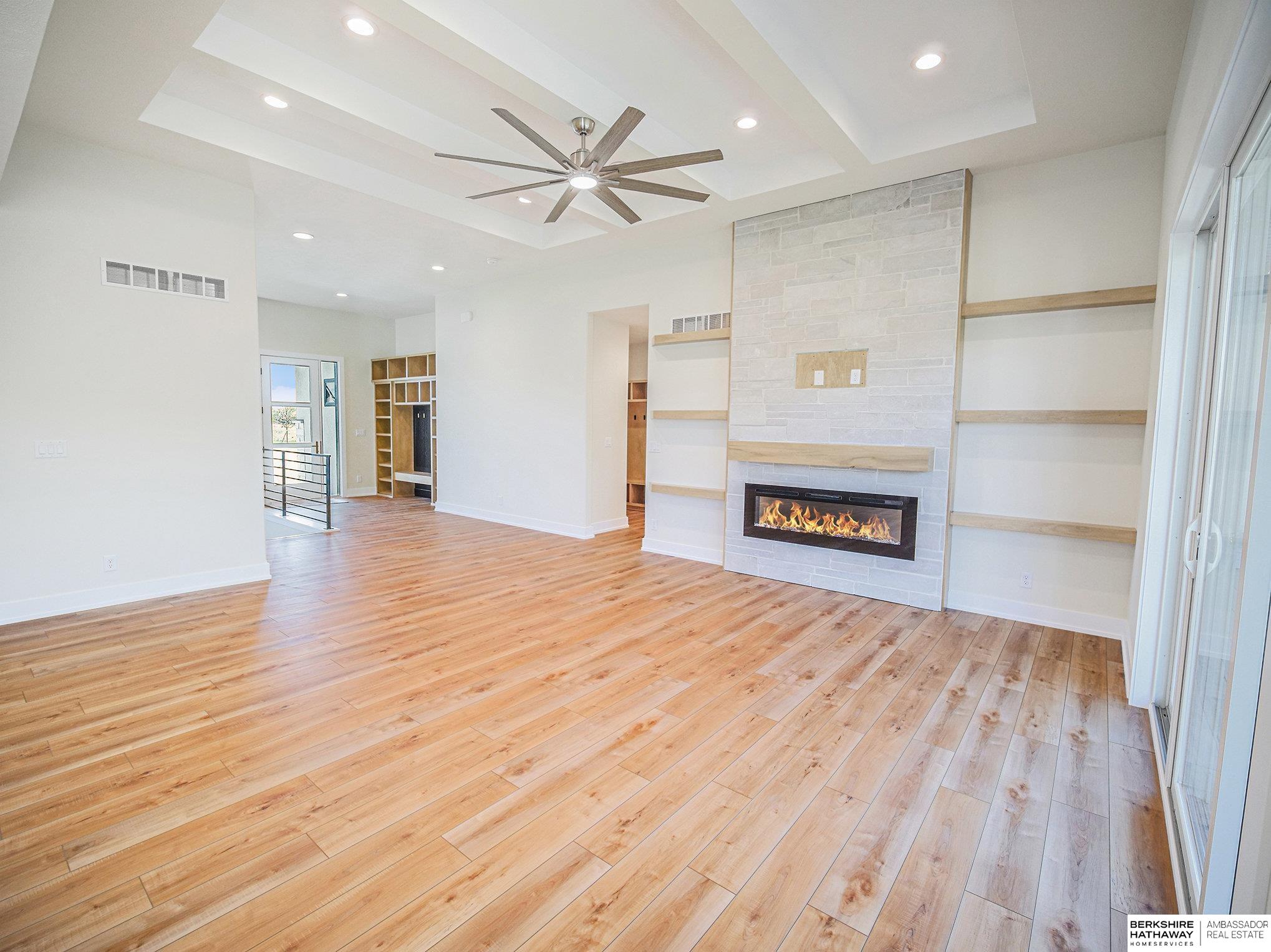 8910 Dragonfly Lane
