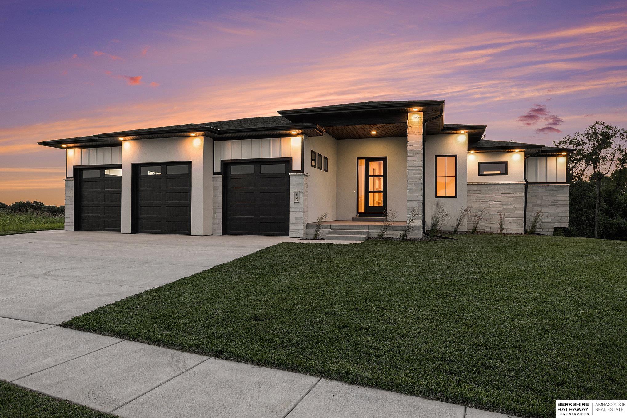8910 Dragonfly Lane