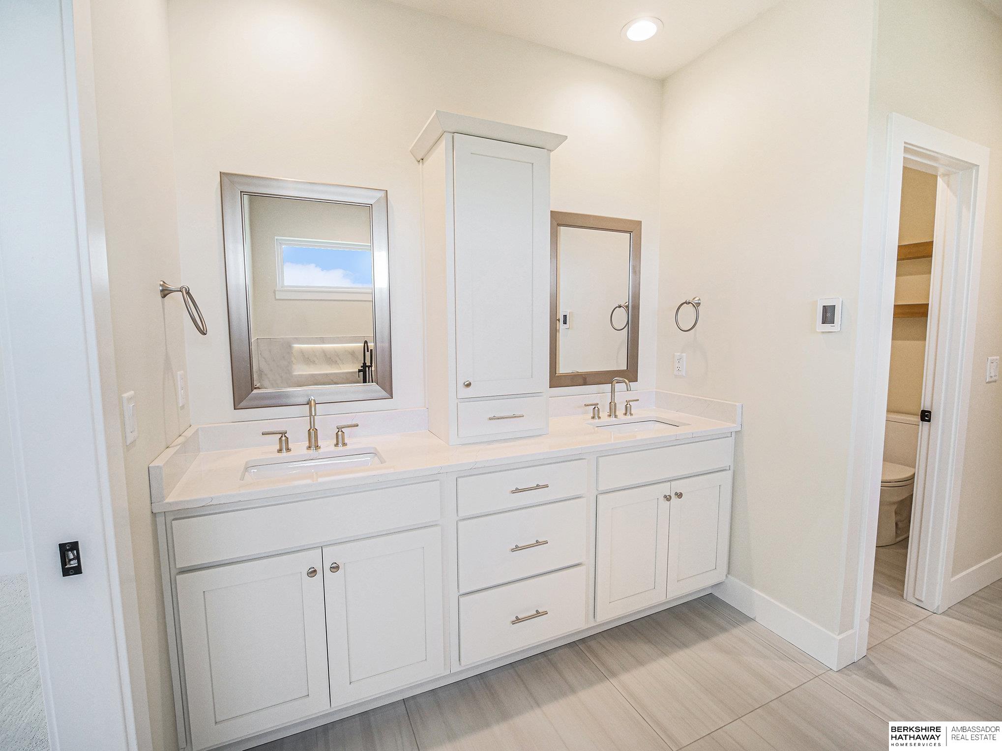 8910 Dragonfly Lane