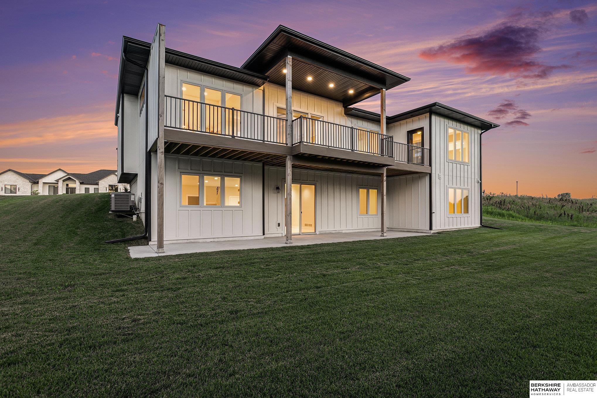 8910 Dragonfly Lane