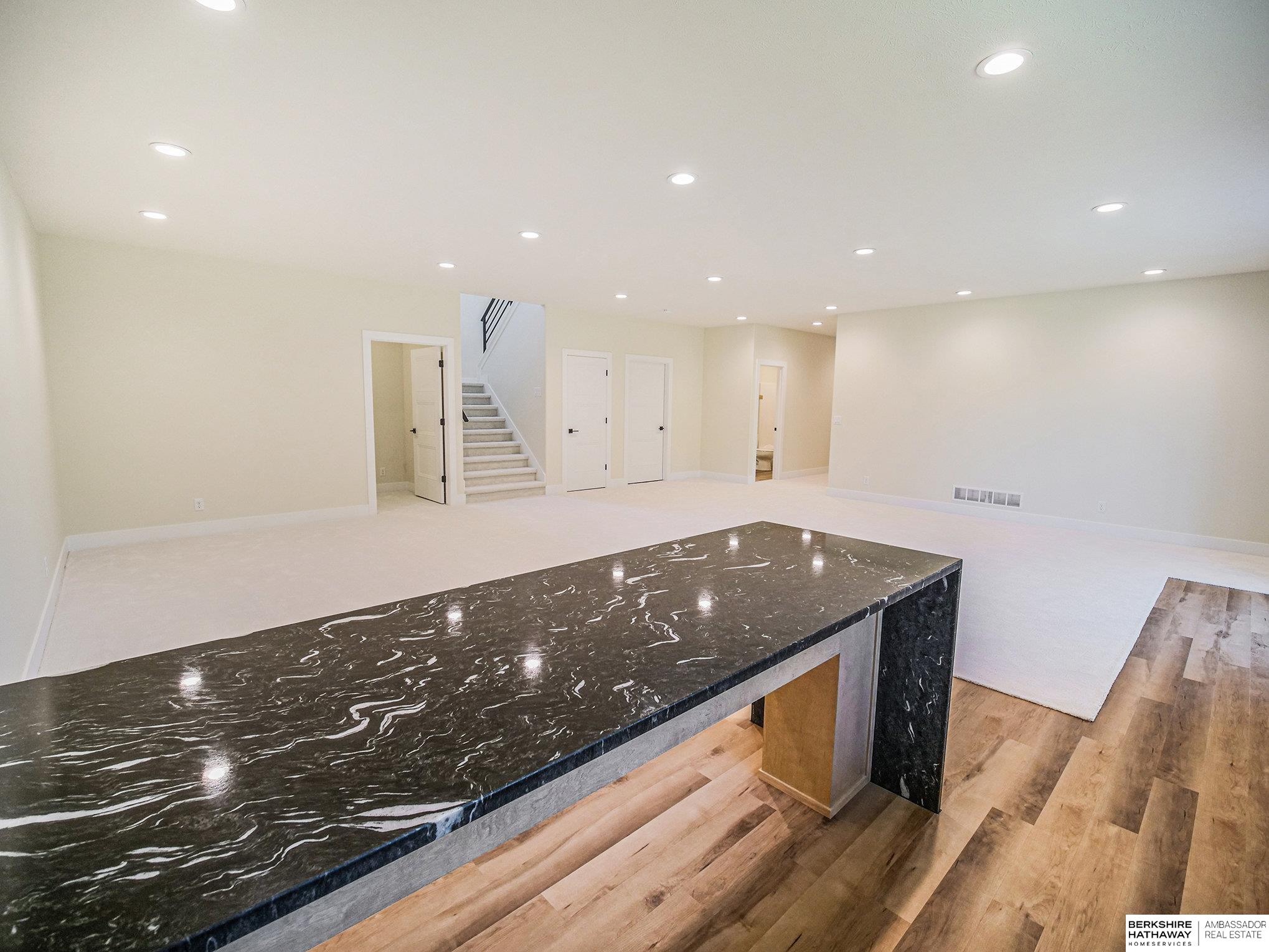 8910 Dragonfly Lane