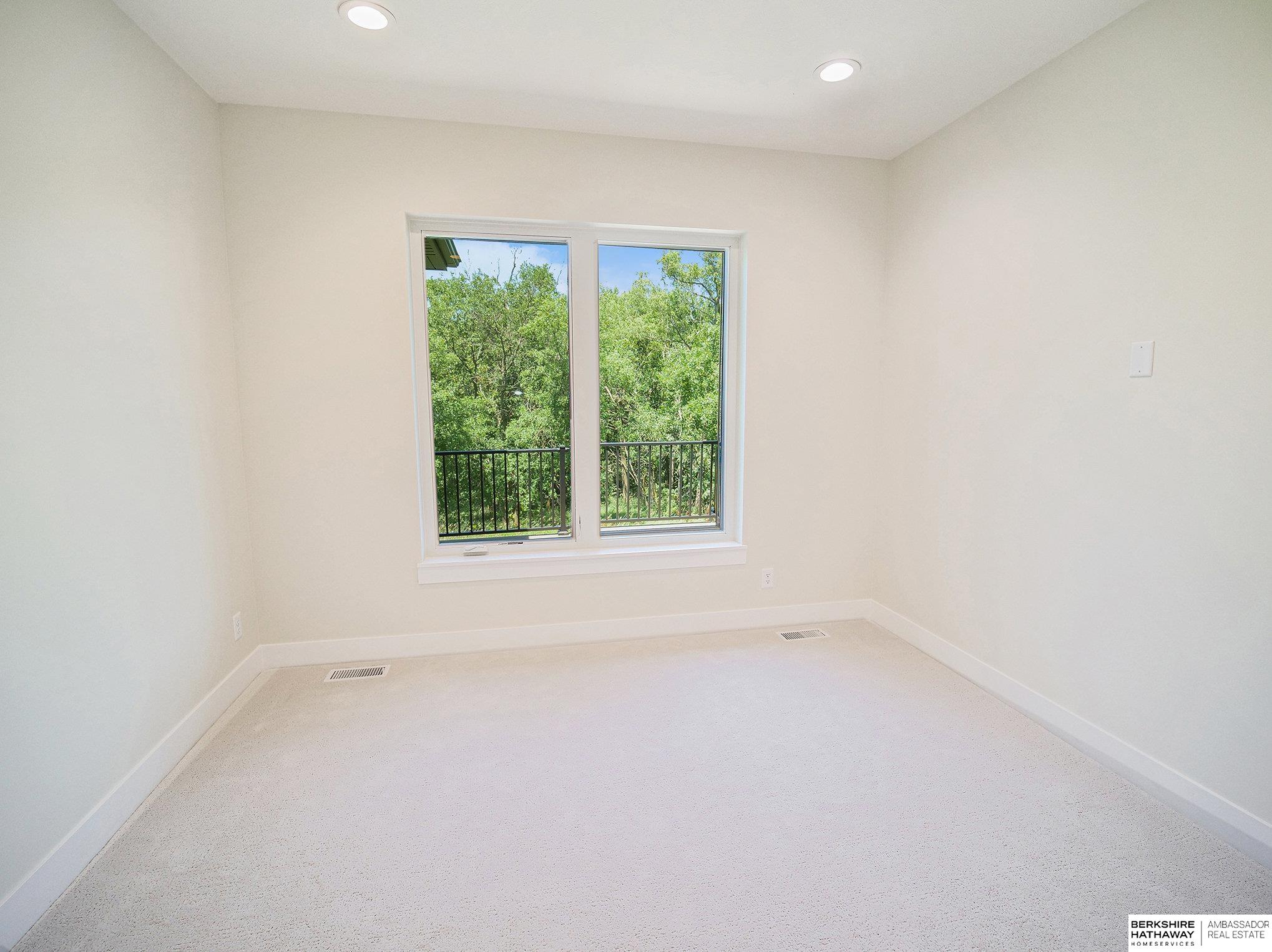 8910 Dragonfly Lane