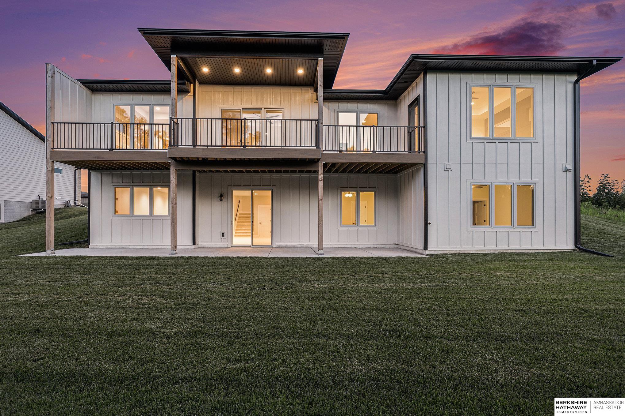 8910 Dragonfly Lane
