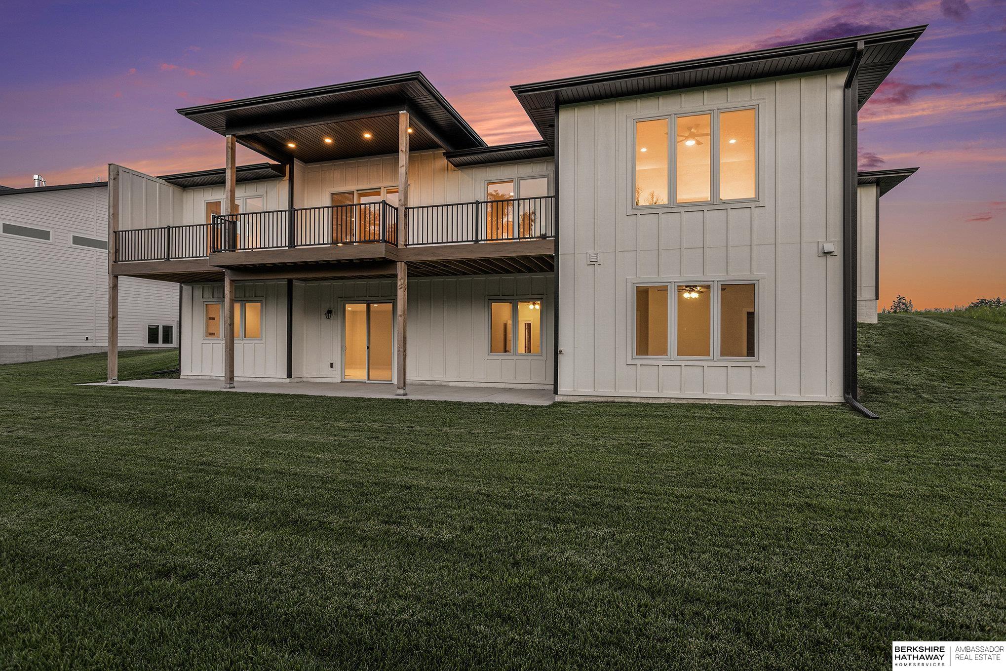 8910 Dragonfly Lane