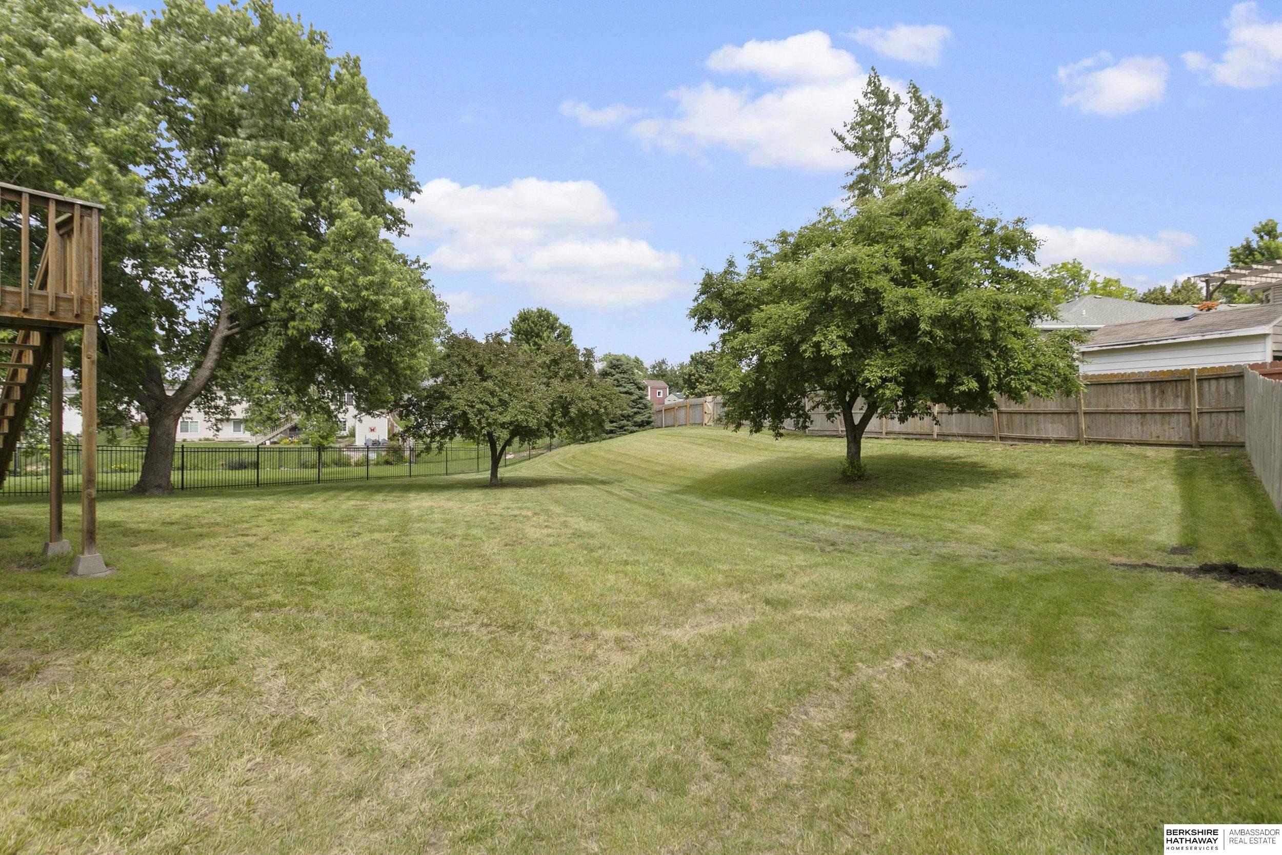 5320 NW Tudor Lane