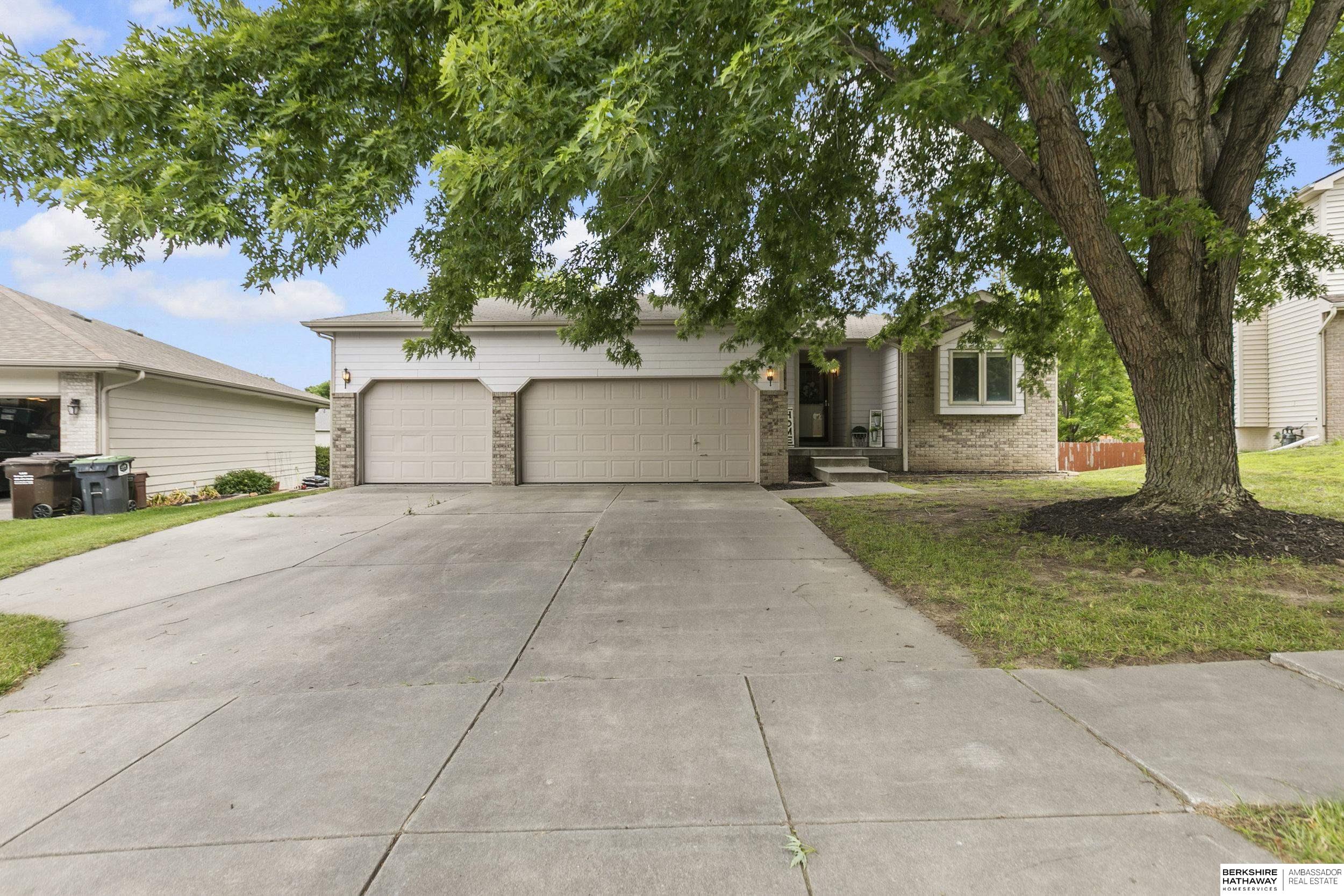 5320 NW Tudor Lane
