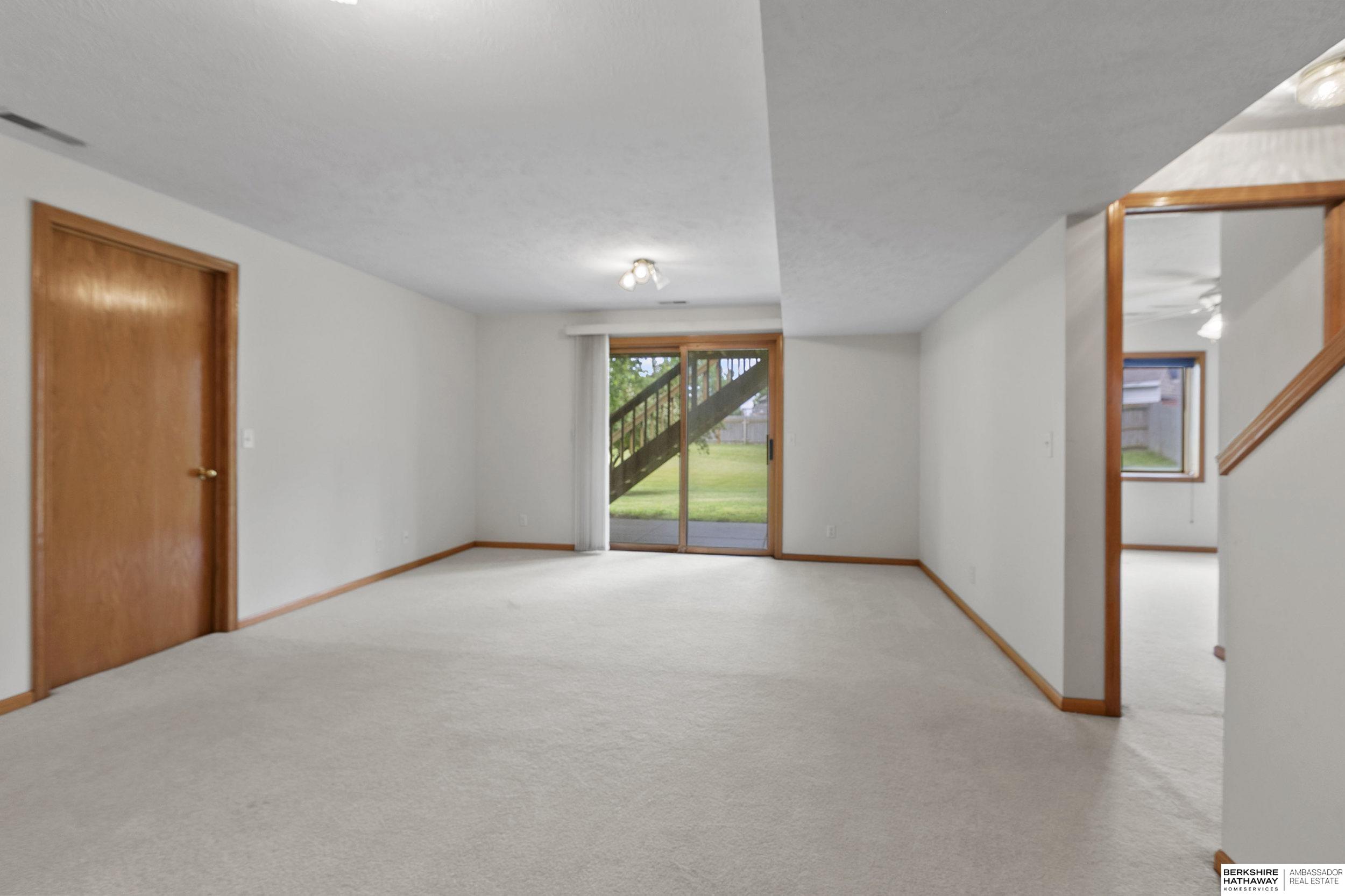 5320 NW Tudor Lane