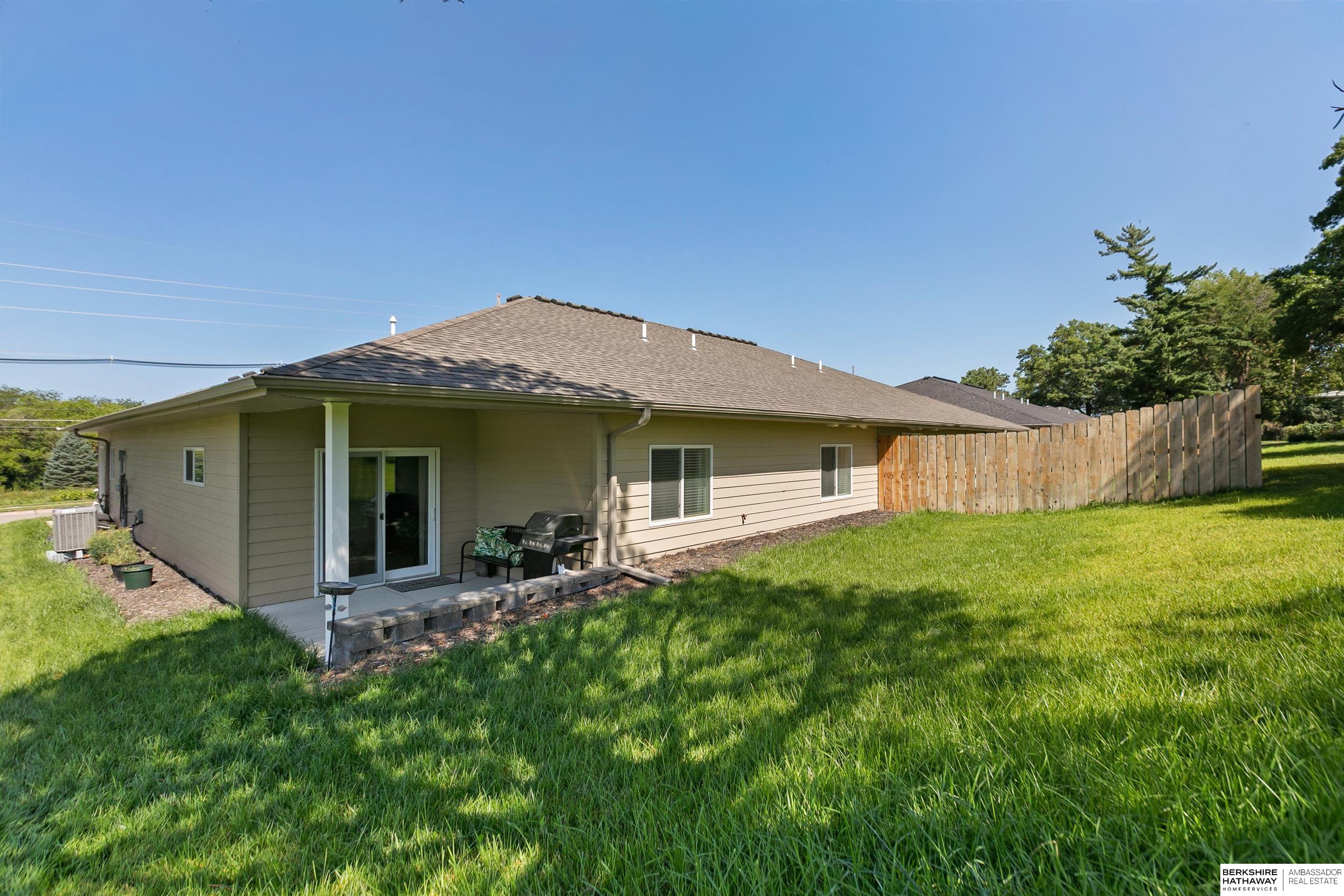 1100 Iris Avenue