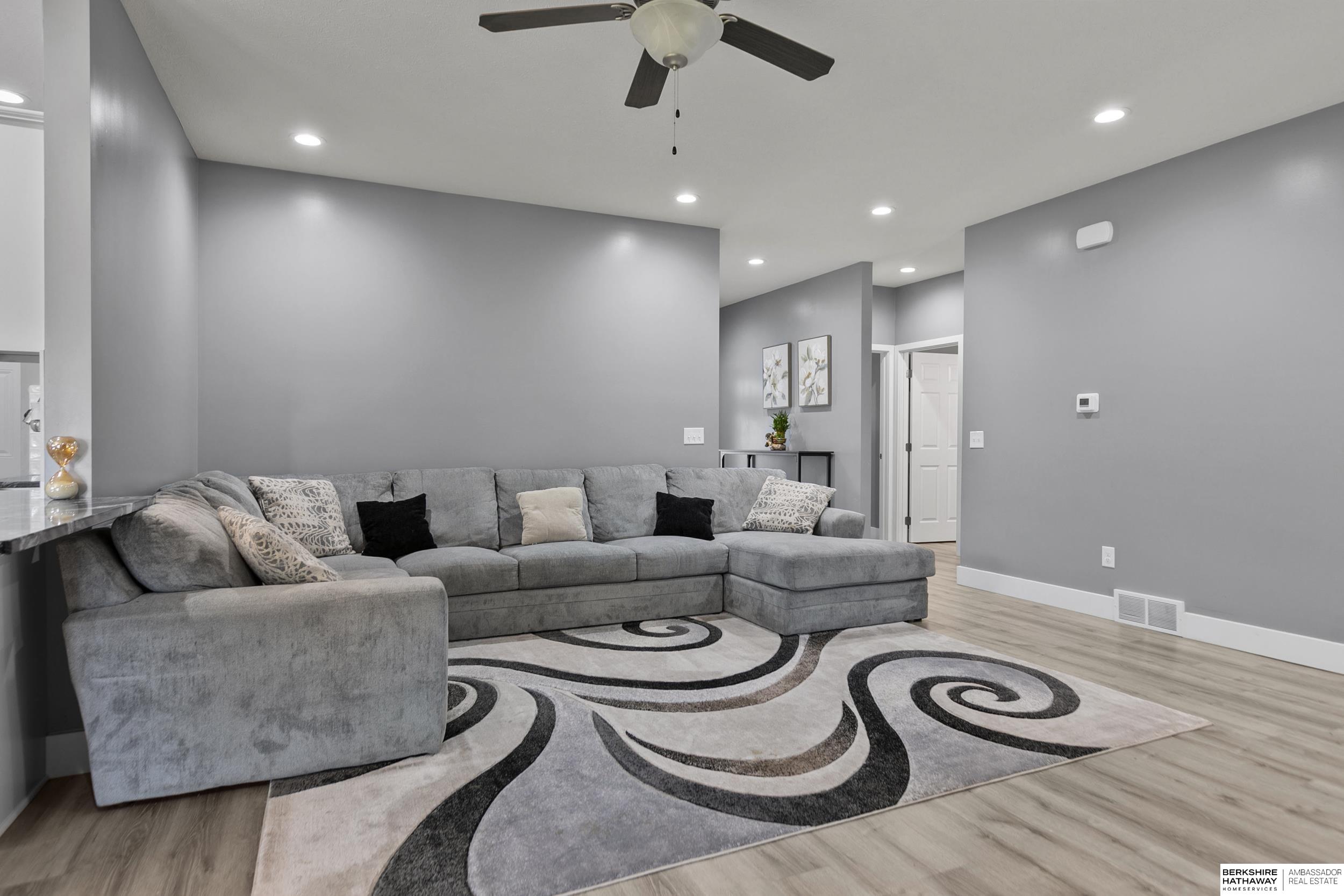 1100 Iris Avenue