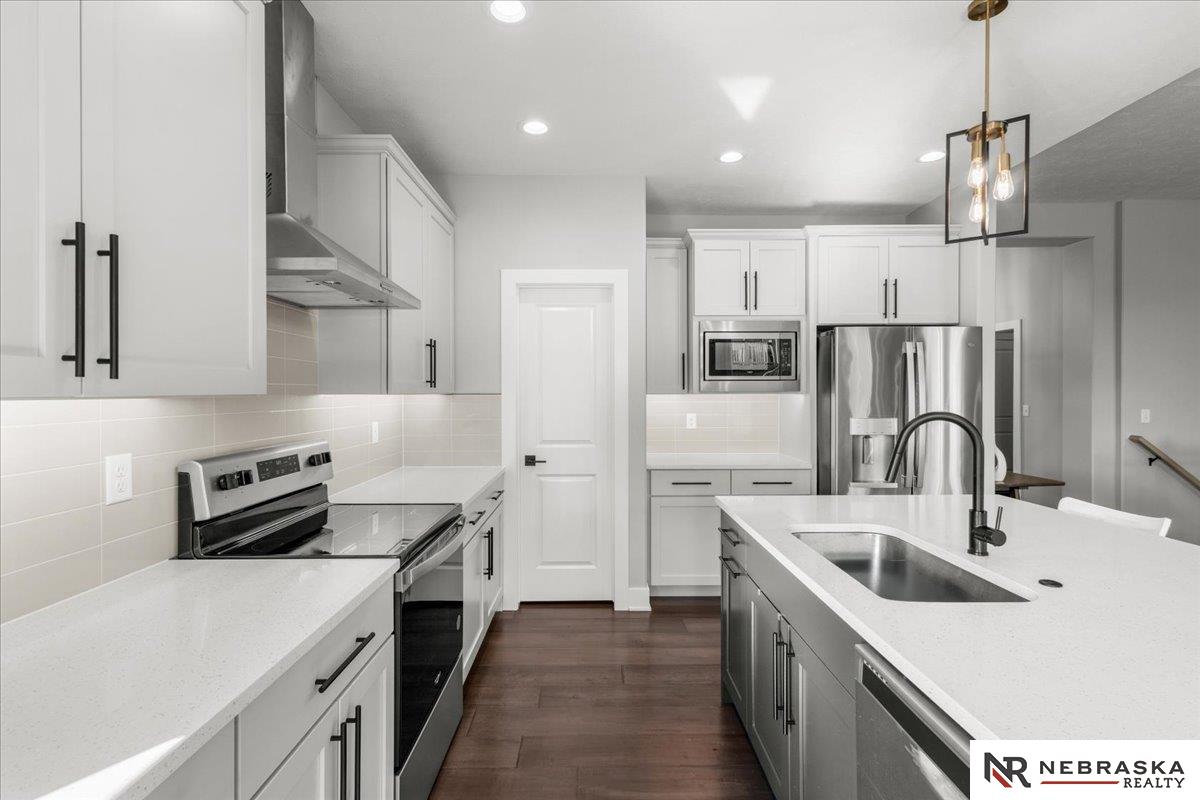 3345 N 92nd Street