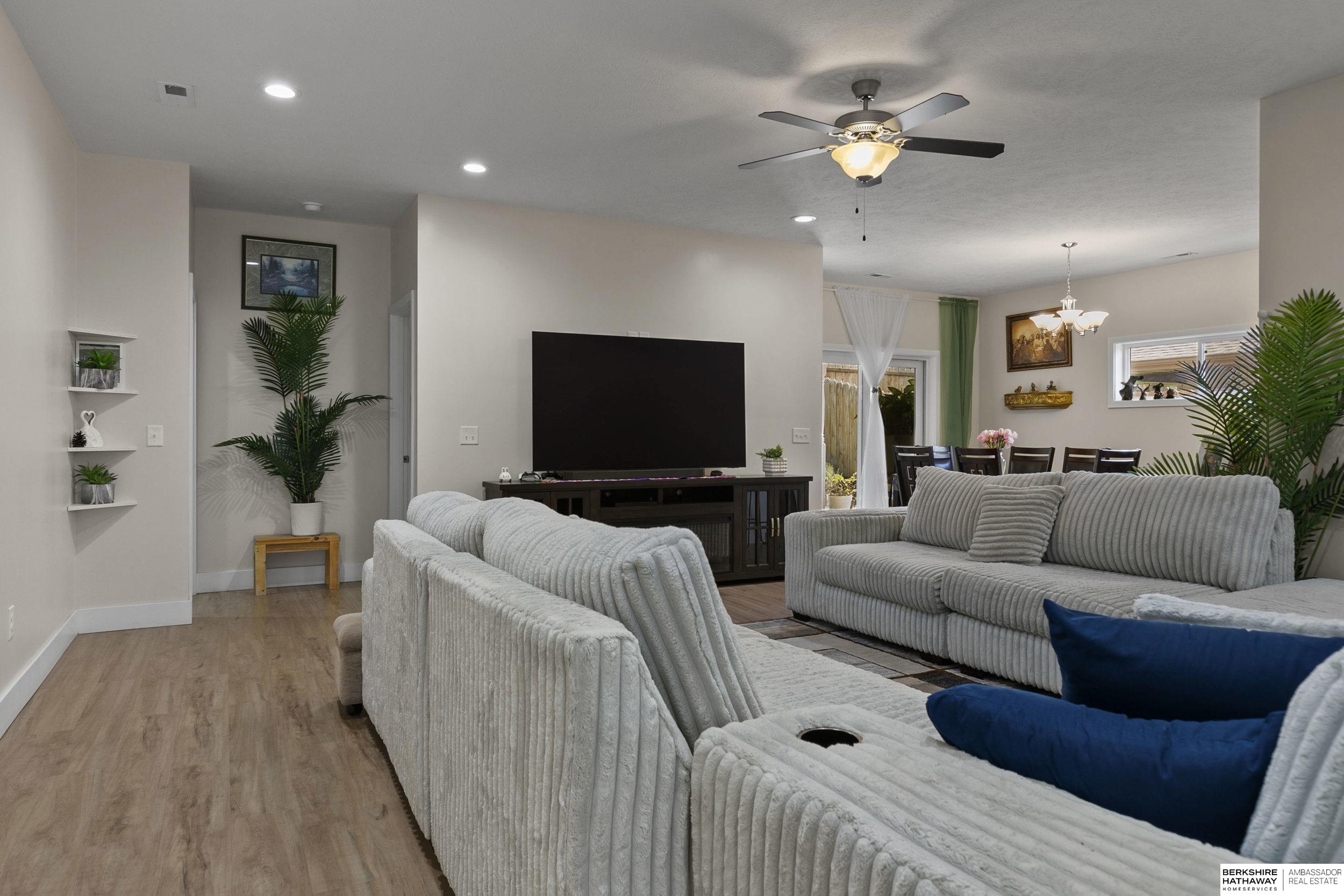 1120 Iris Avenue
