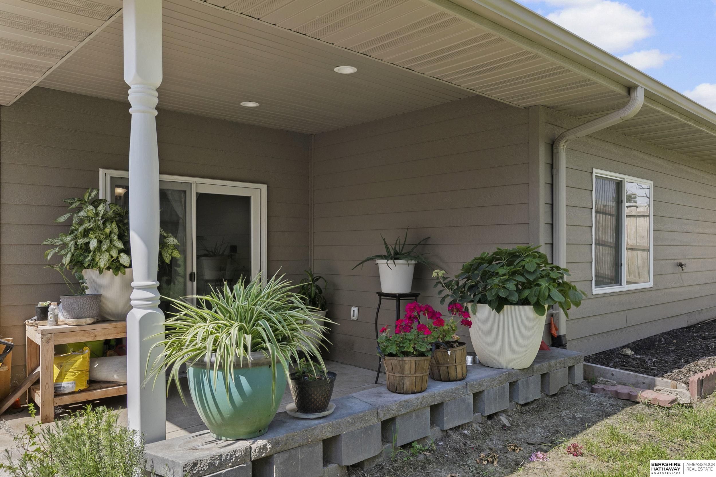 1120 Iris Avenue