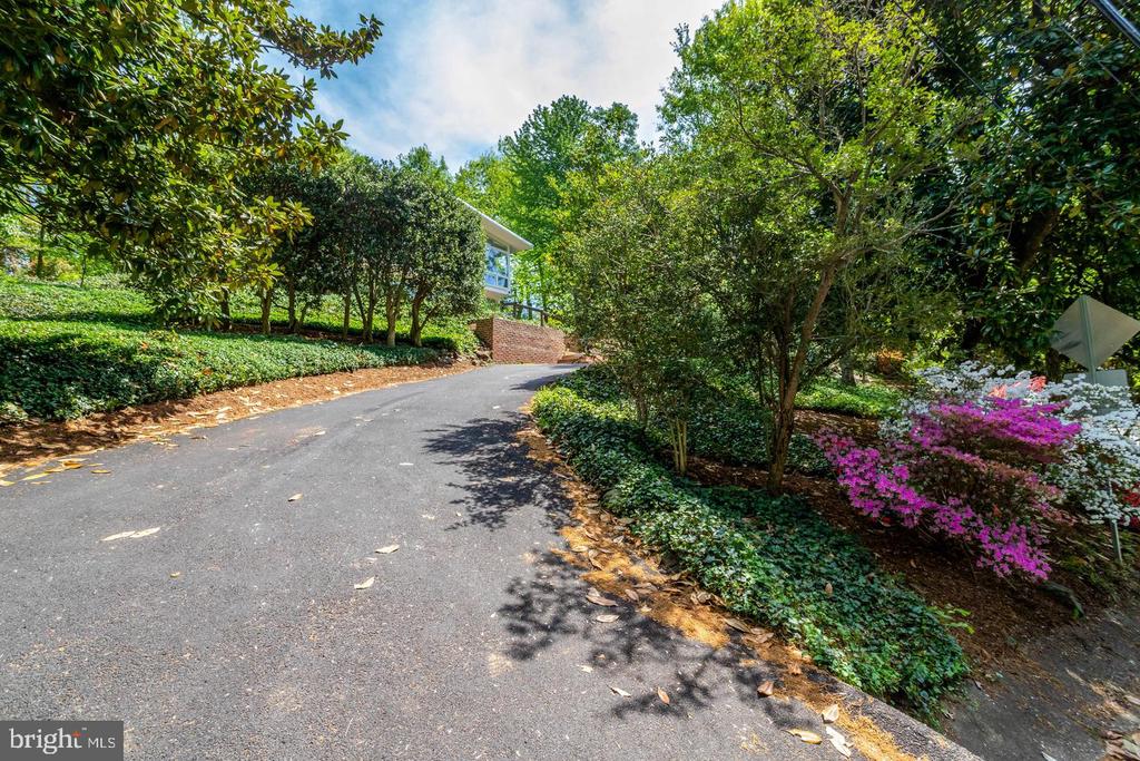 7413 REBECCA DRIVE