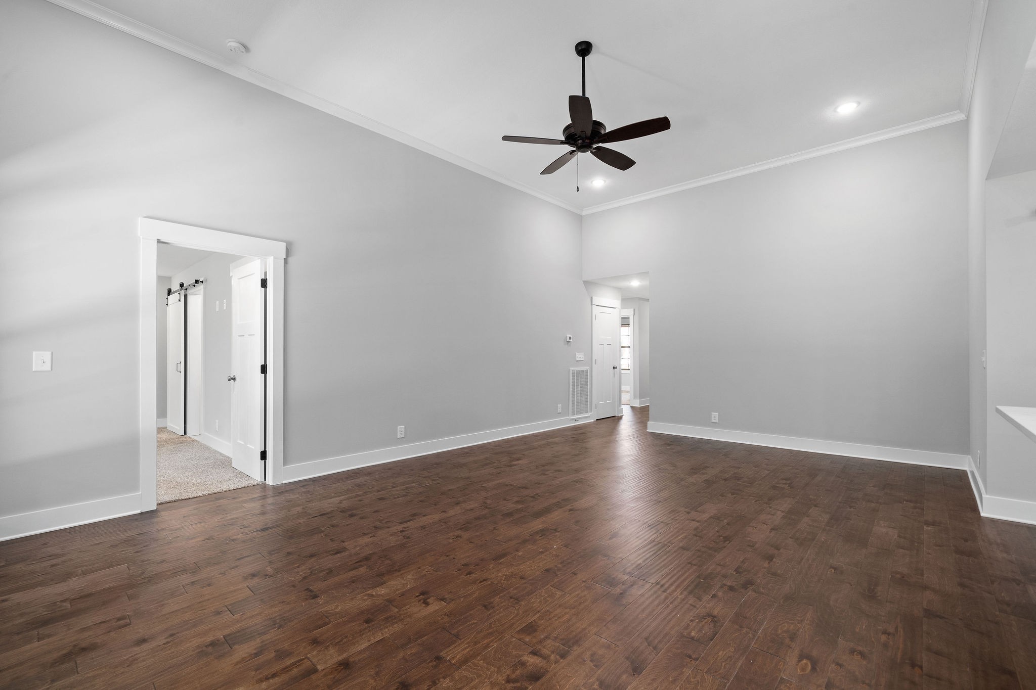 1604 Collins View Way