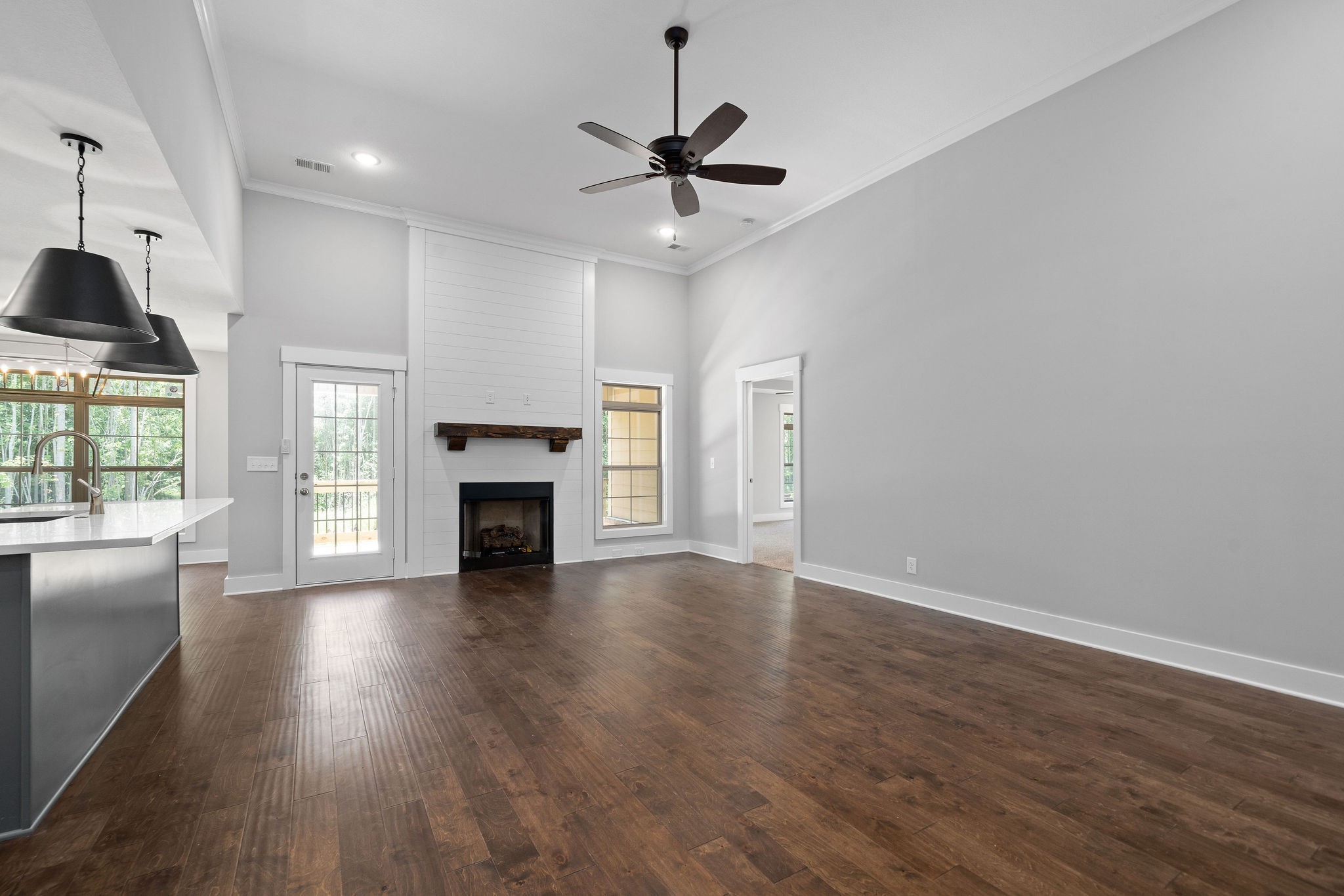 1604 Collins View Way
