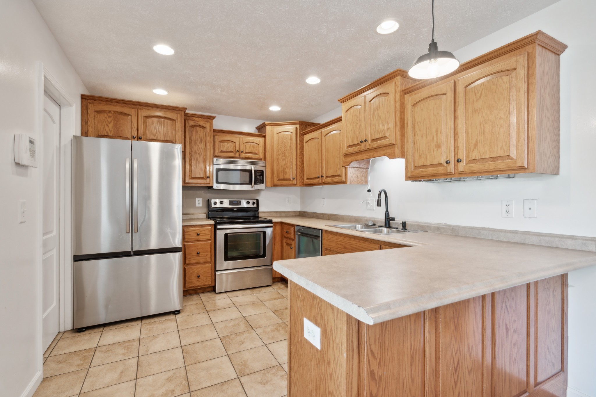 492 Comanche Ct