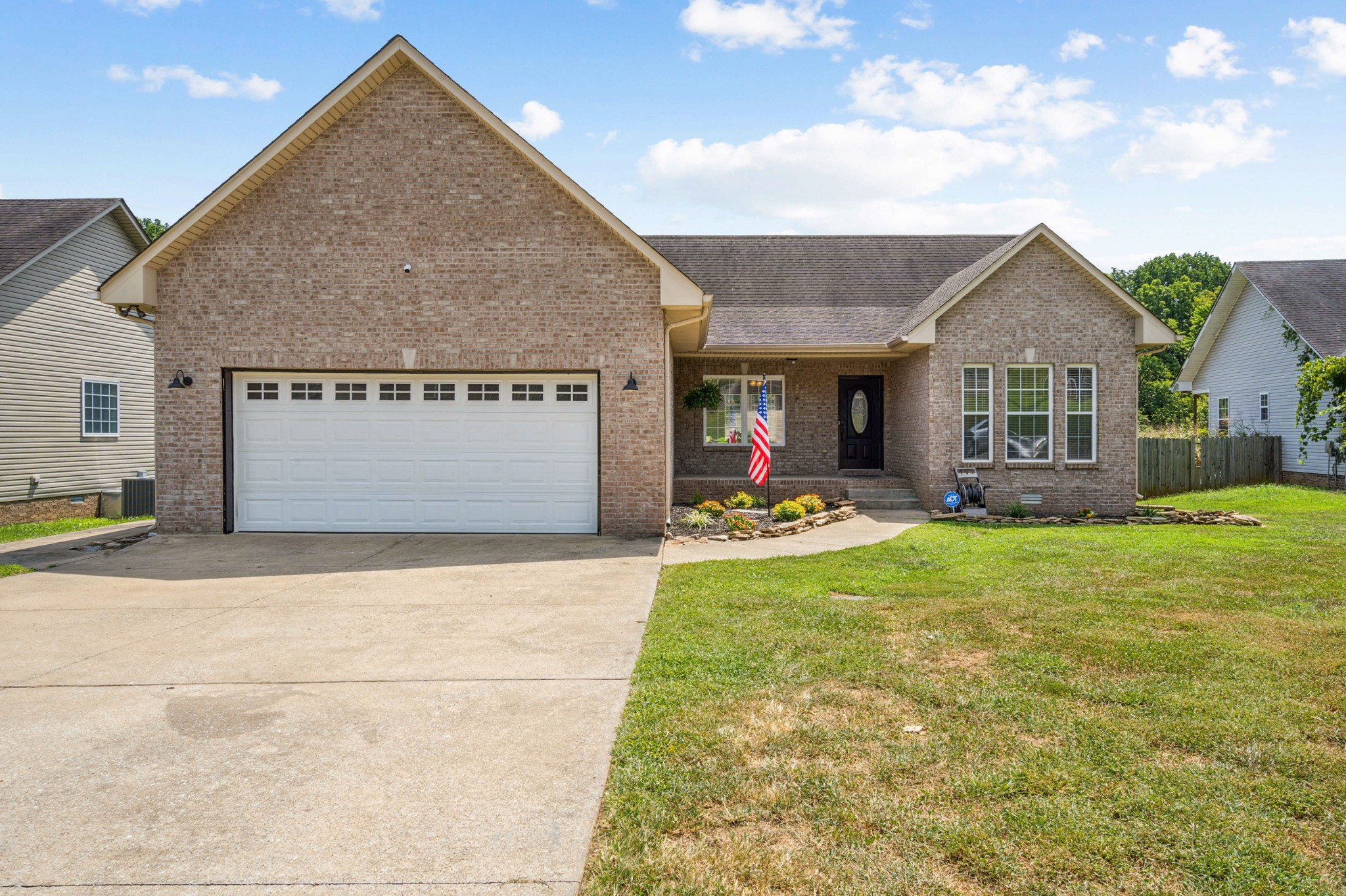 492 Comanche Ct