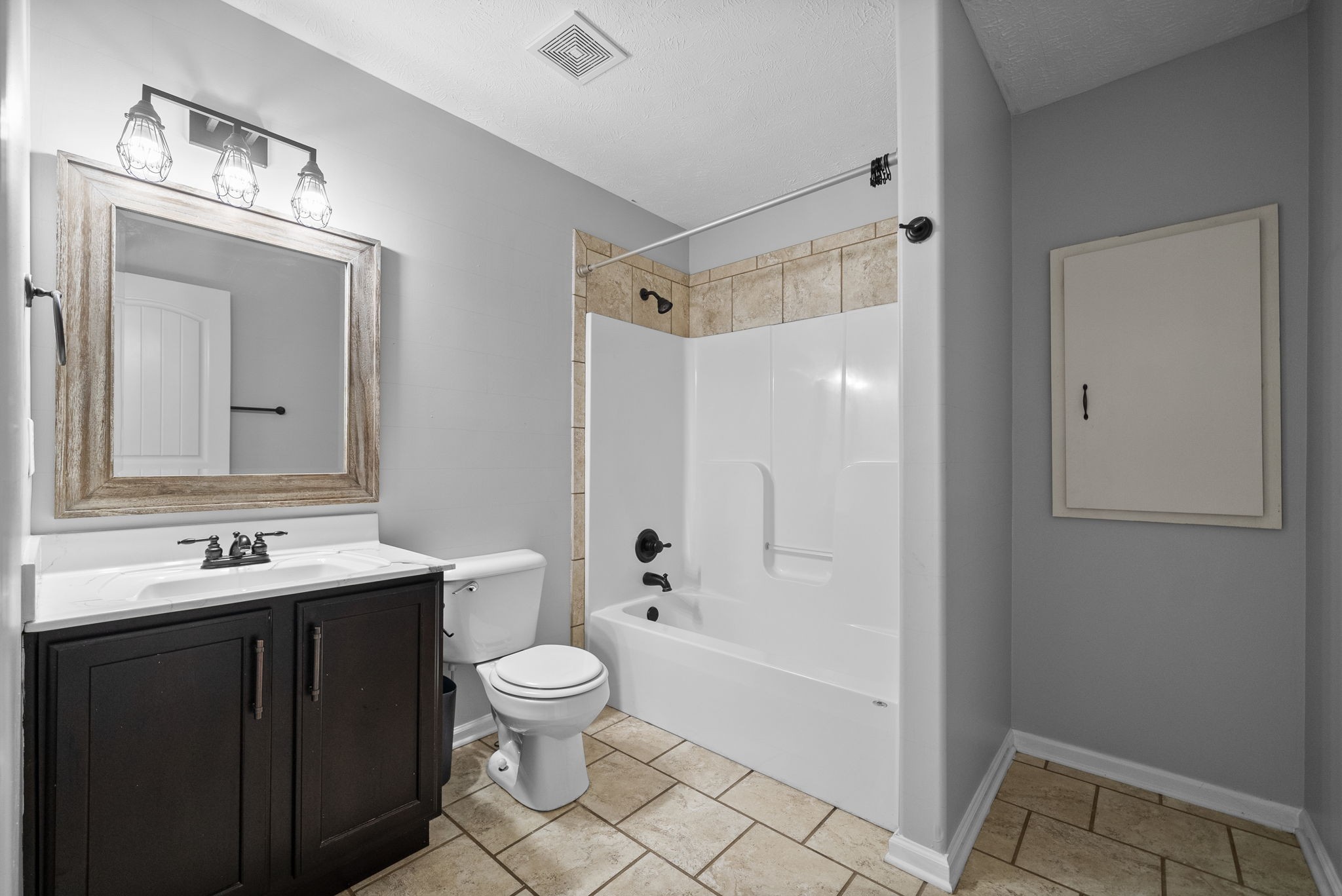 1538 Cobra Ln