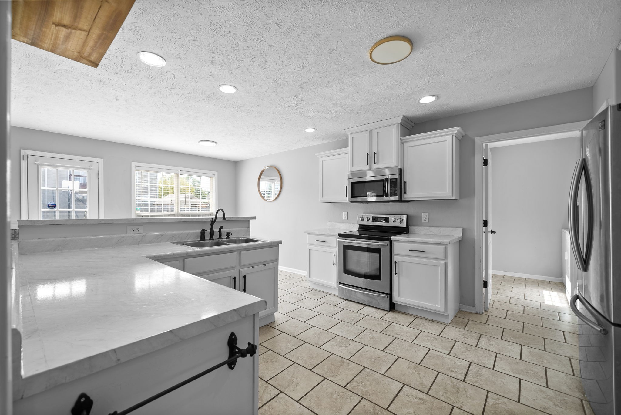 1538 Cobra Ln