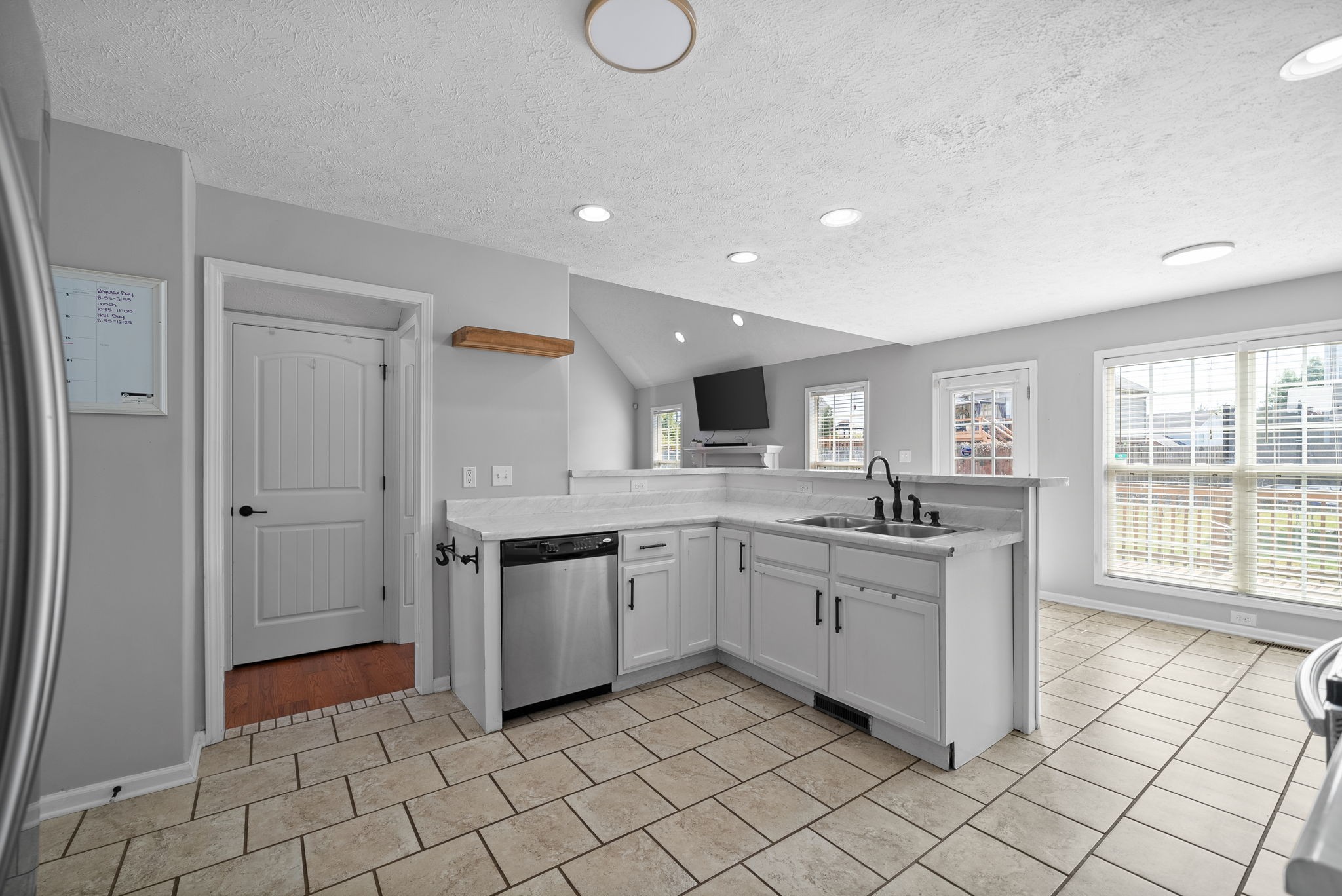 1538 Cobra Ln