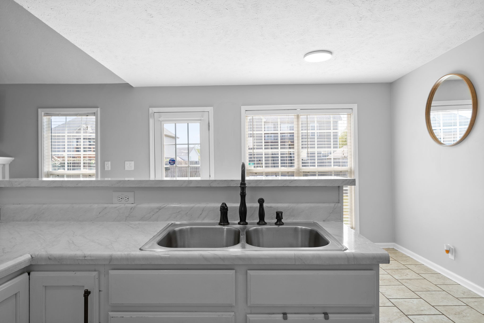 1538 Cobra Ln