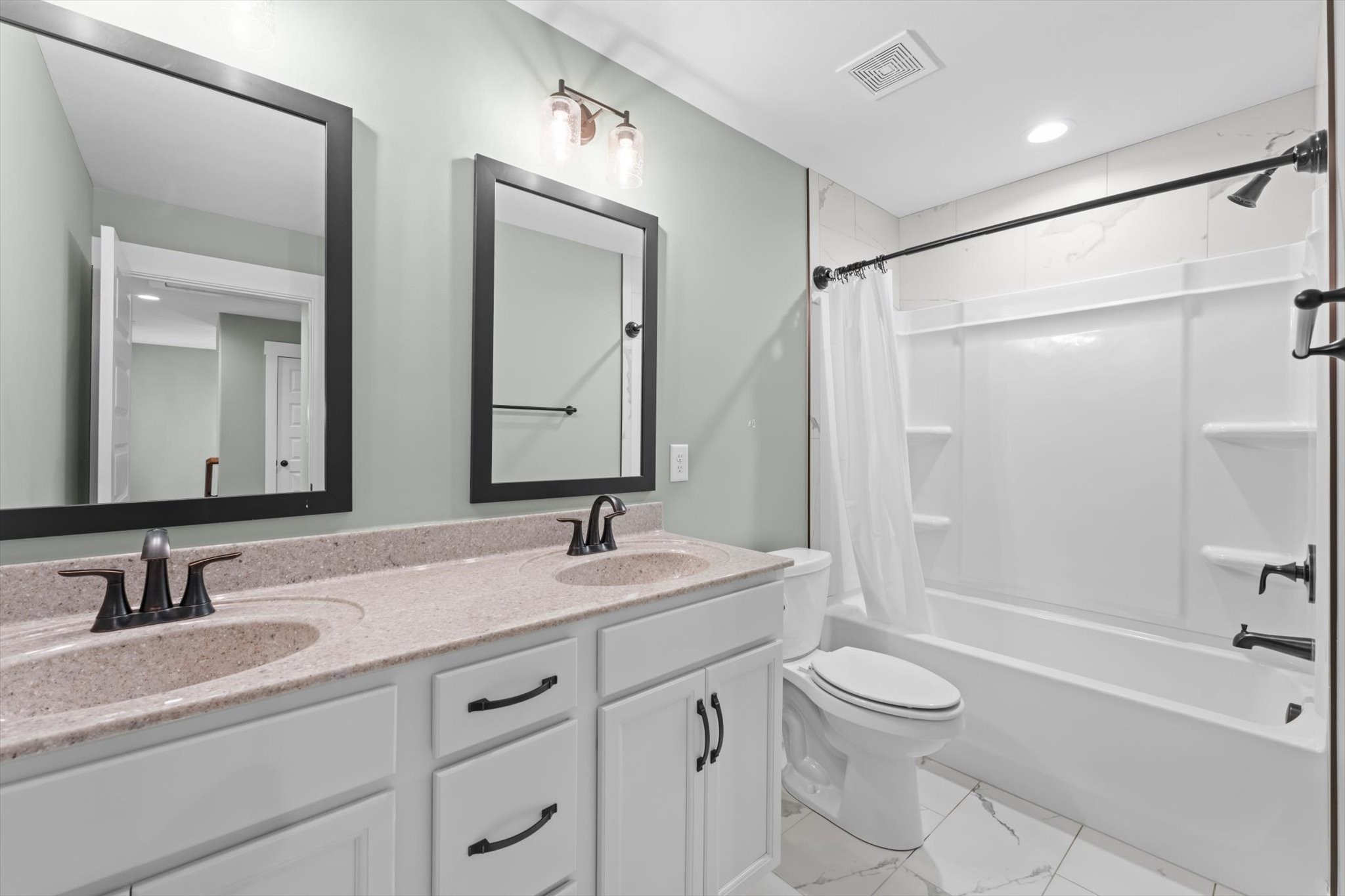 237 Wade Hampton Ln