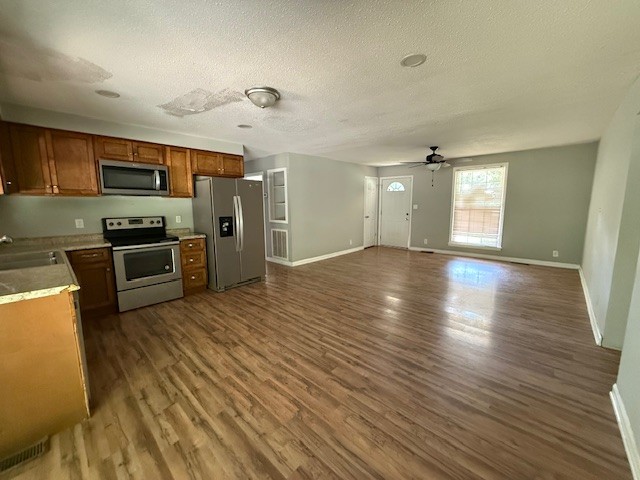 1876 Mimi Rd