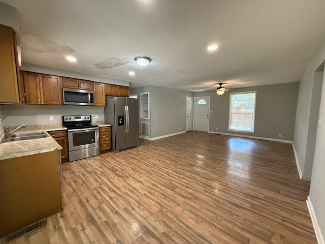 1876 Mimi Rd