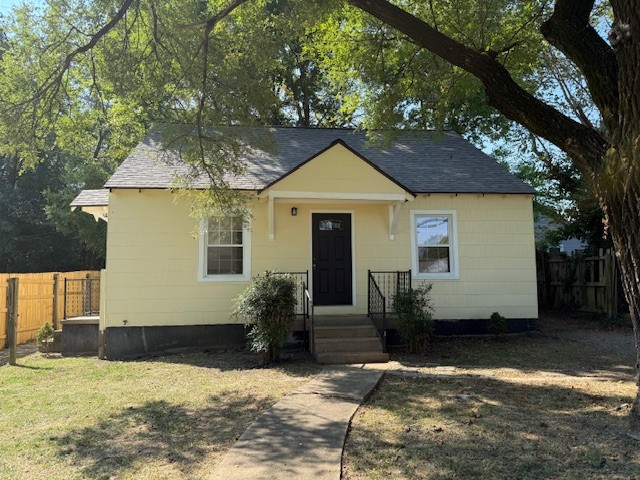 1114 Woodard St