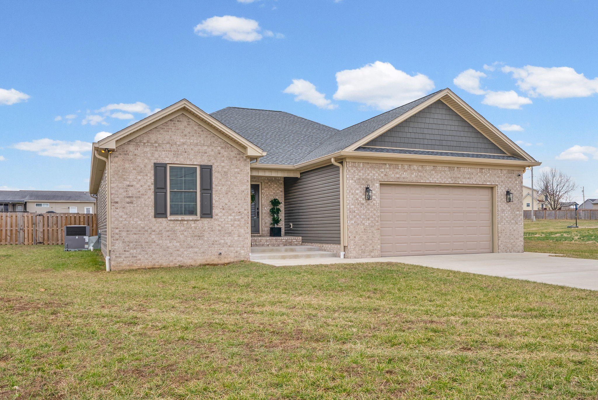 623 North Ridge Dr