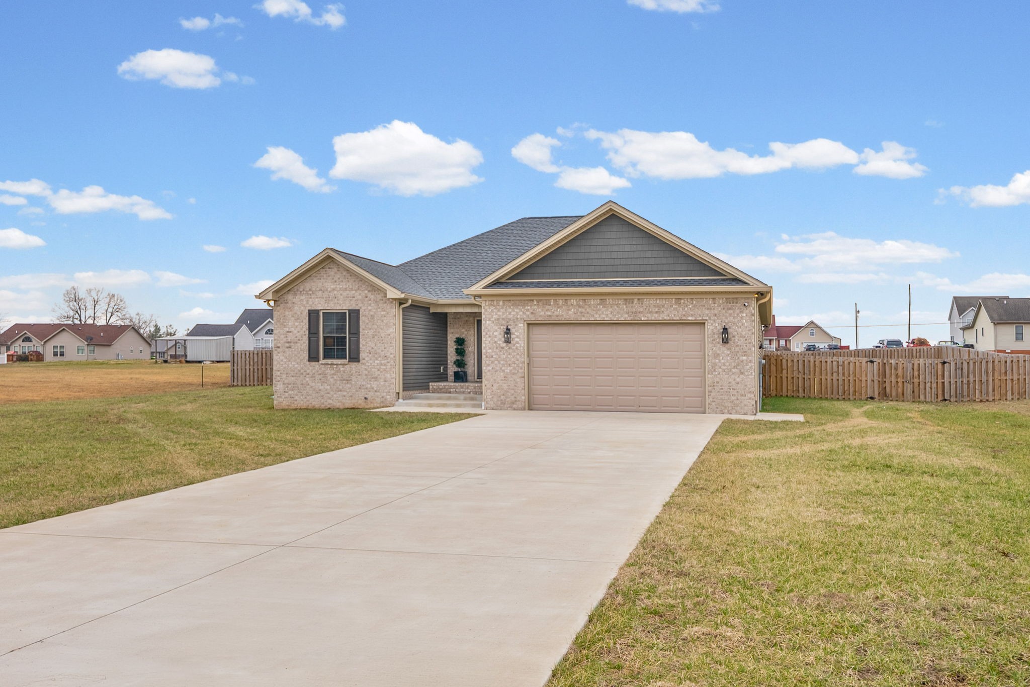 623 North Ridge Dr