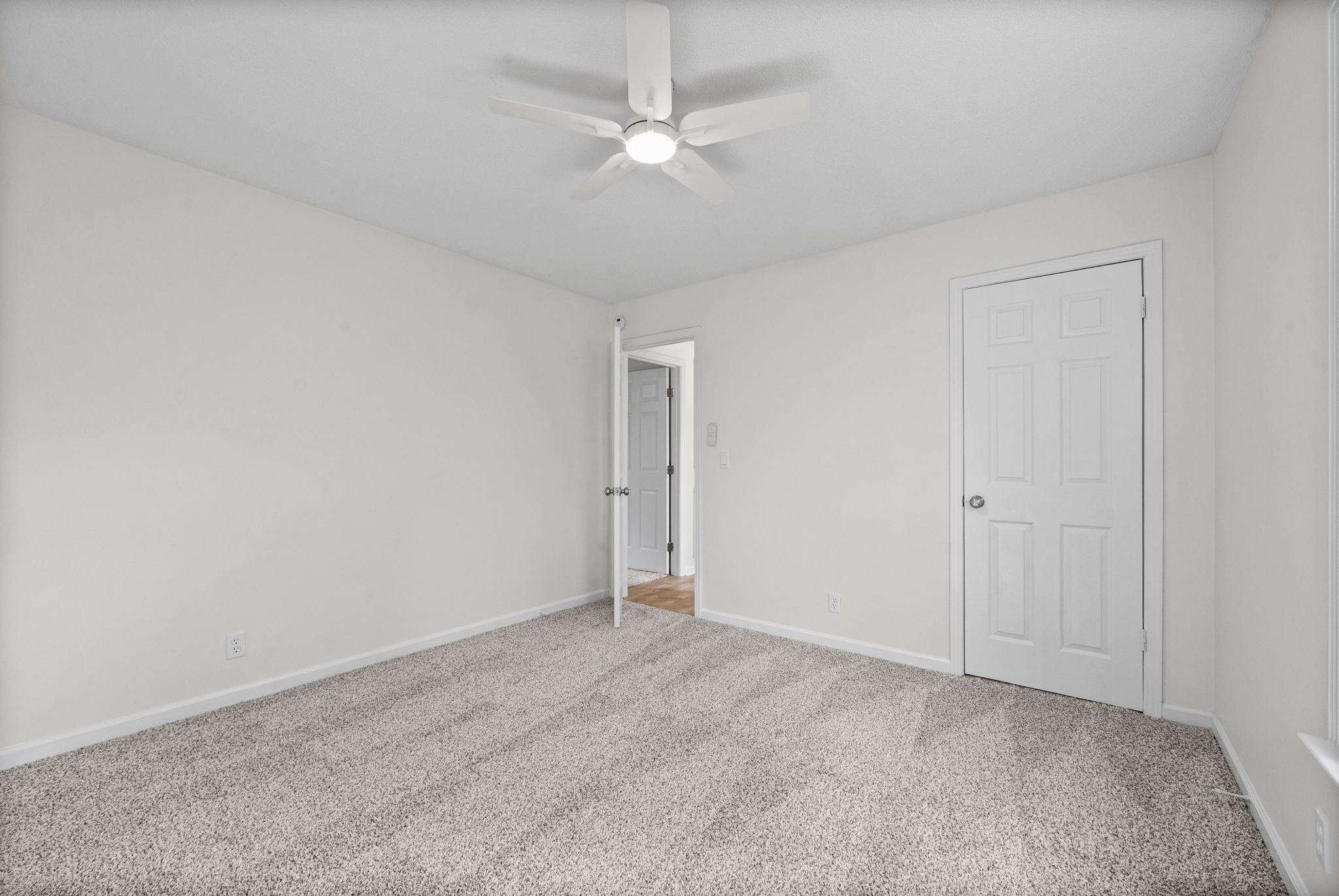 1189 Woodbridge Dr