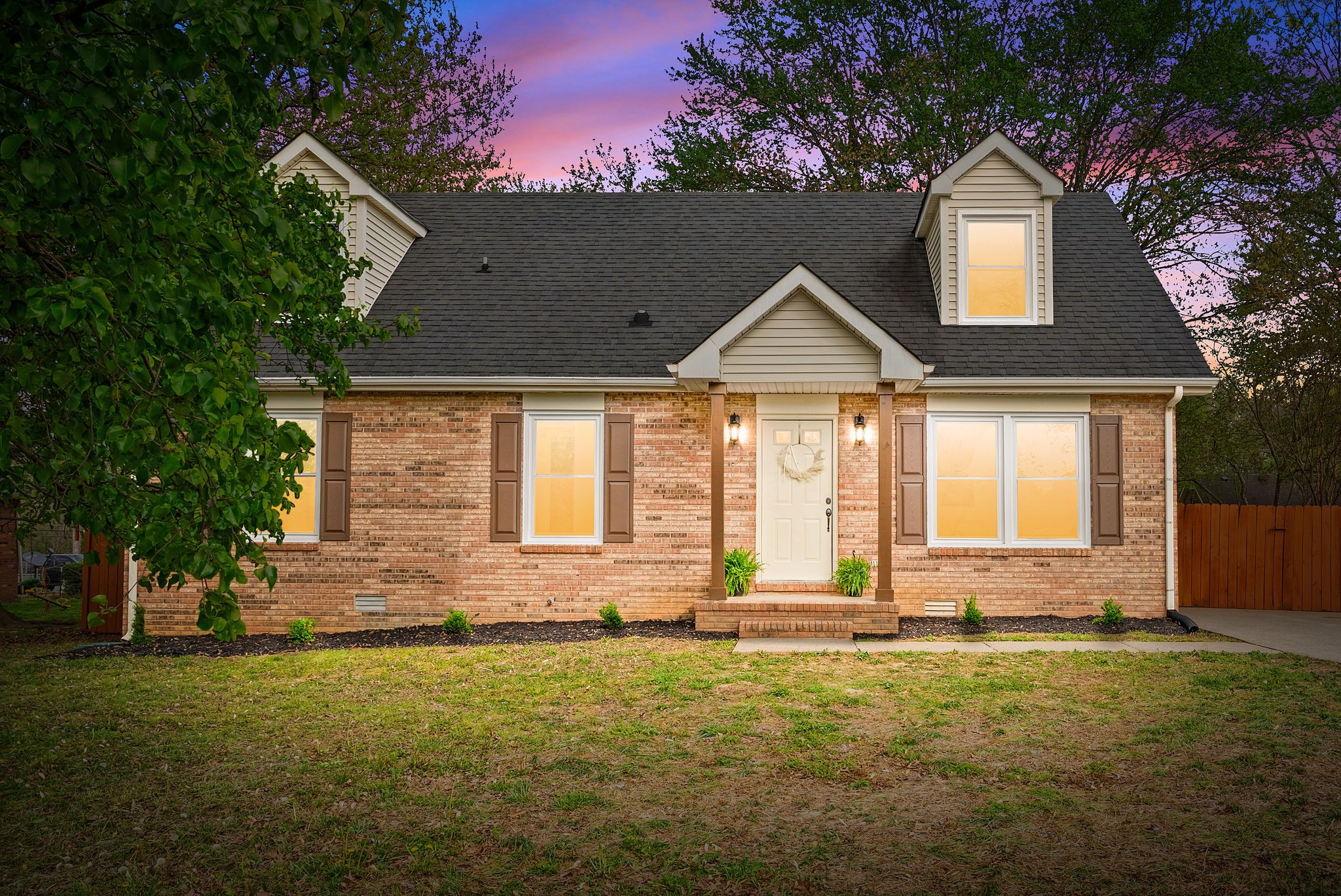 1189 Woodbridge Dr