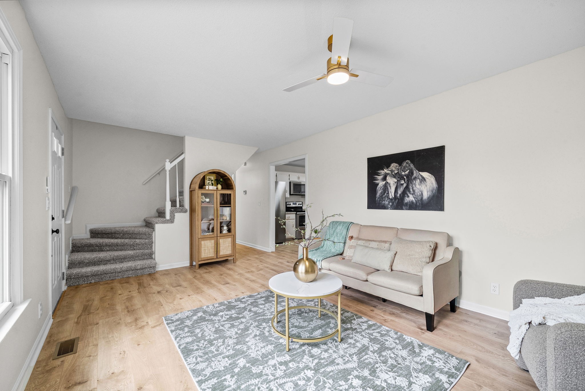 1189 Woodbridge Dr