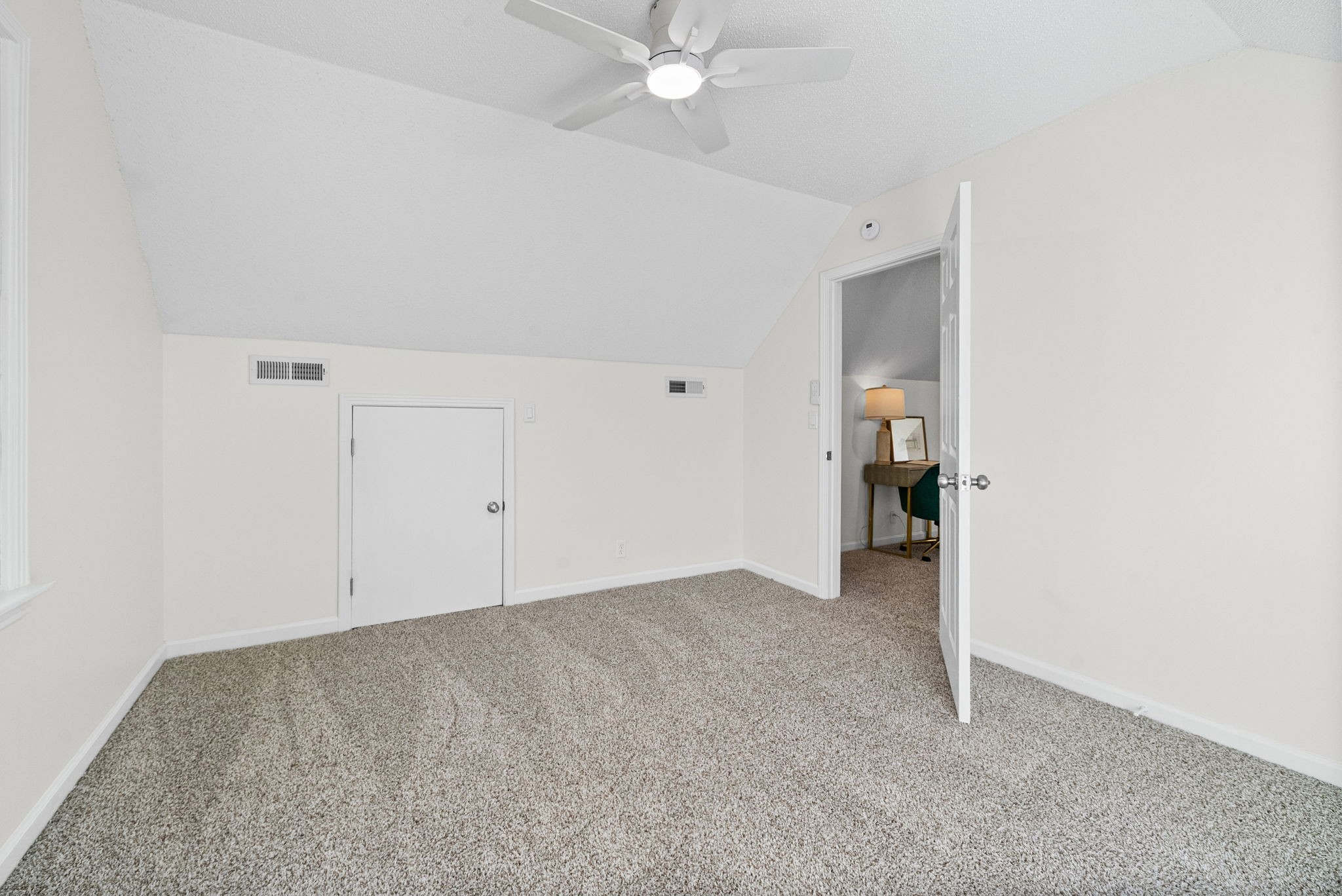 1189 Woodbridge Dr