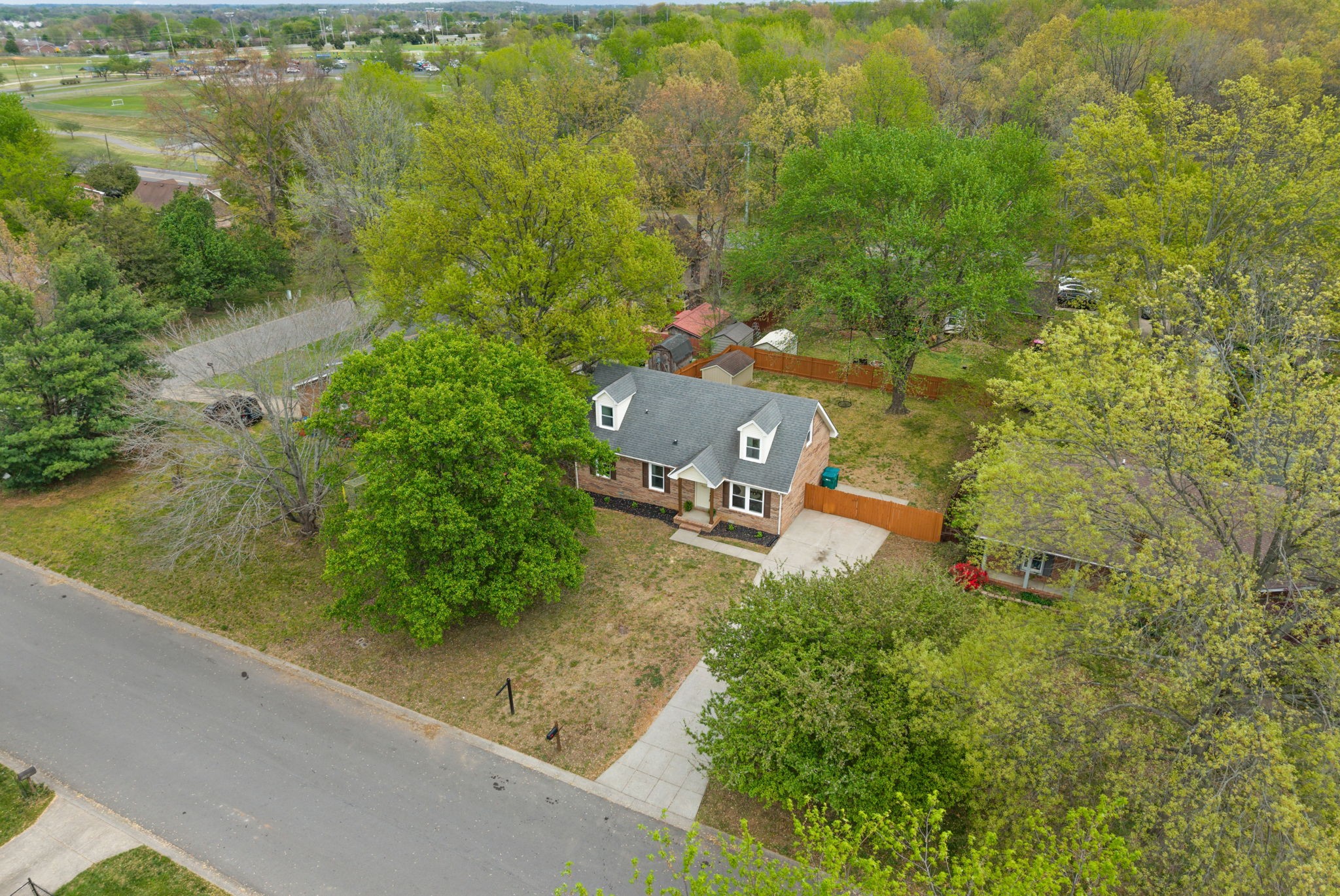 1189 Woodbridge Dr