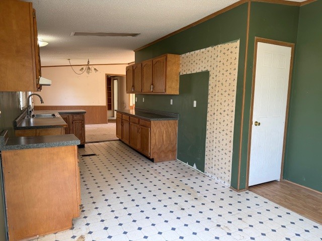 60 Robert Barnhill Rd