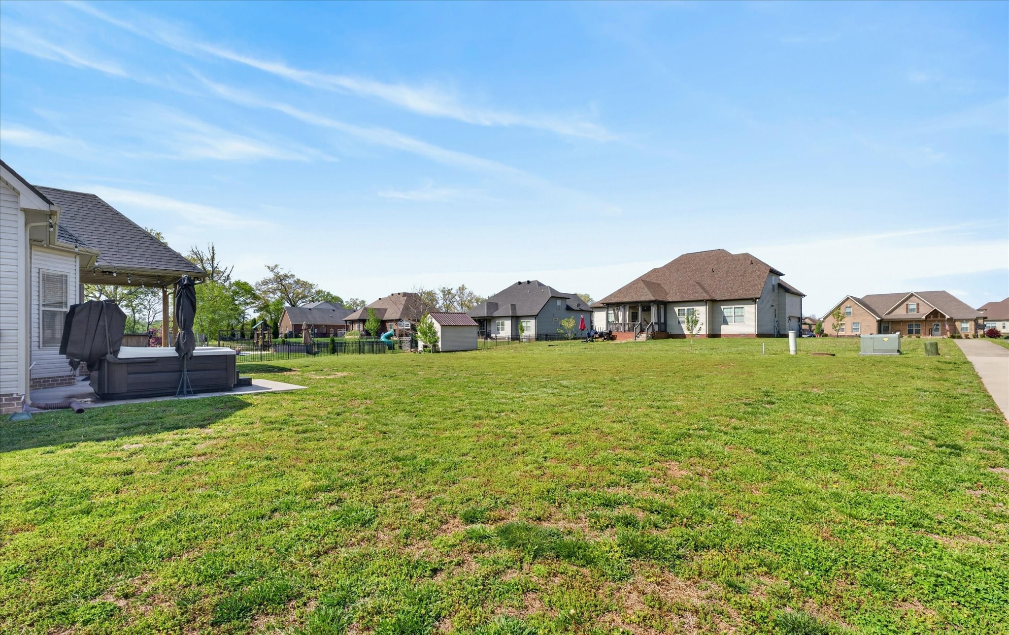 100 Hayward Fields Dr