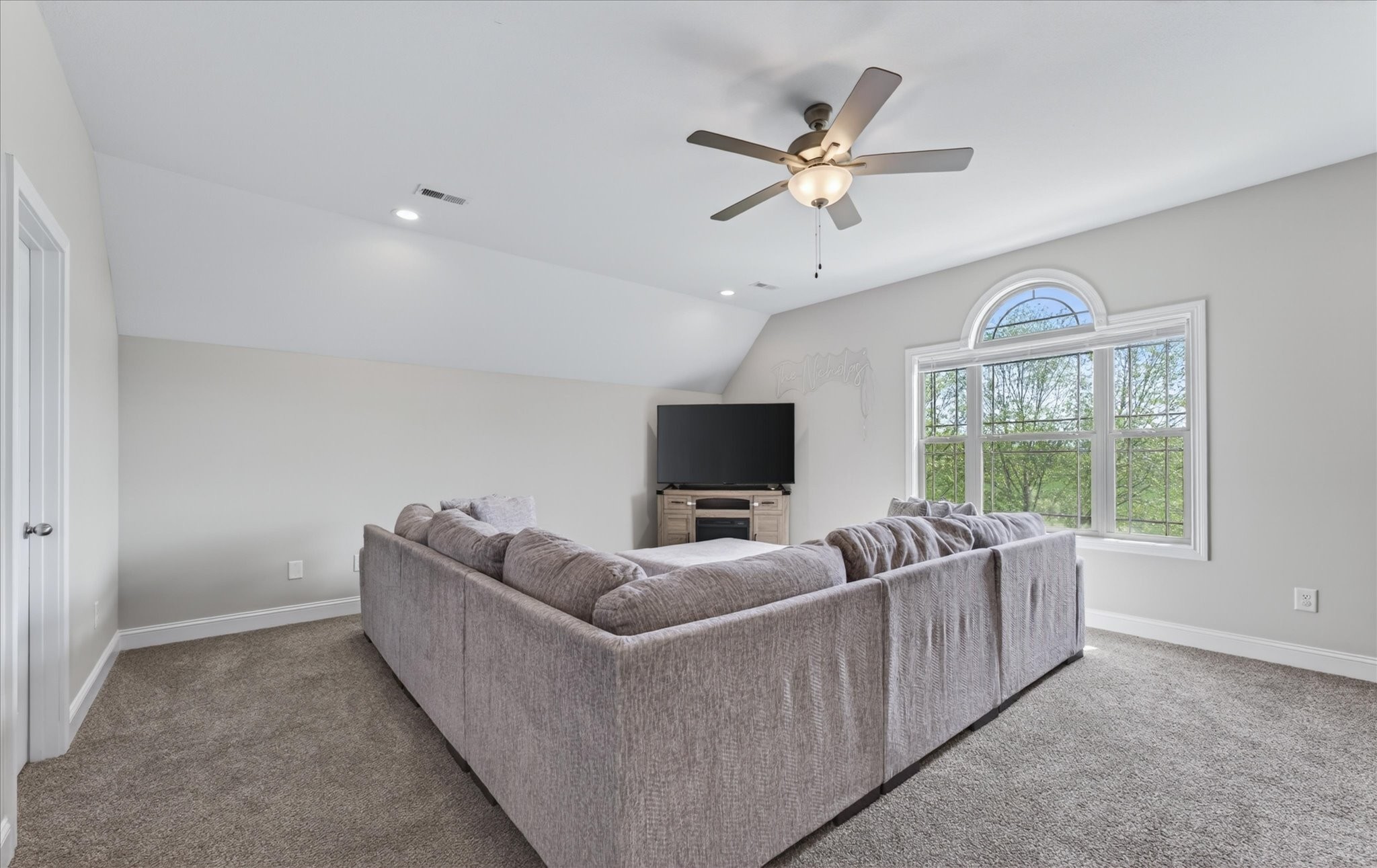 100 Hayward Fields Dr