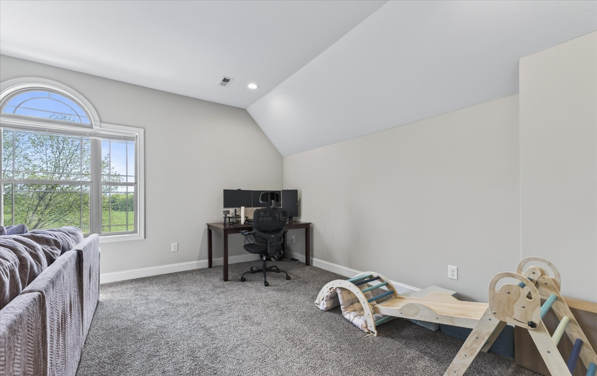 100 Hayward Fields Dr