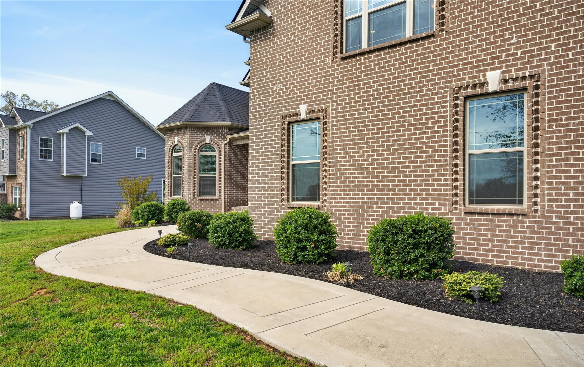 100 Hayward Fields Dr