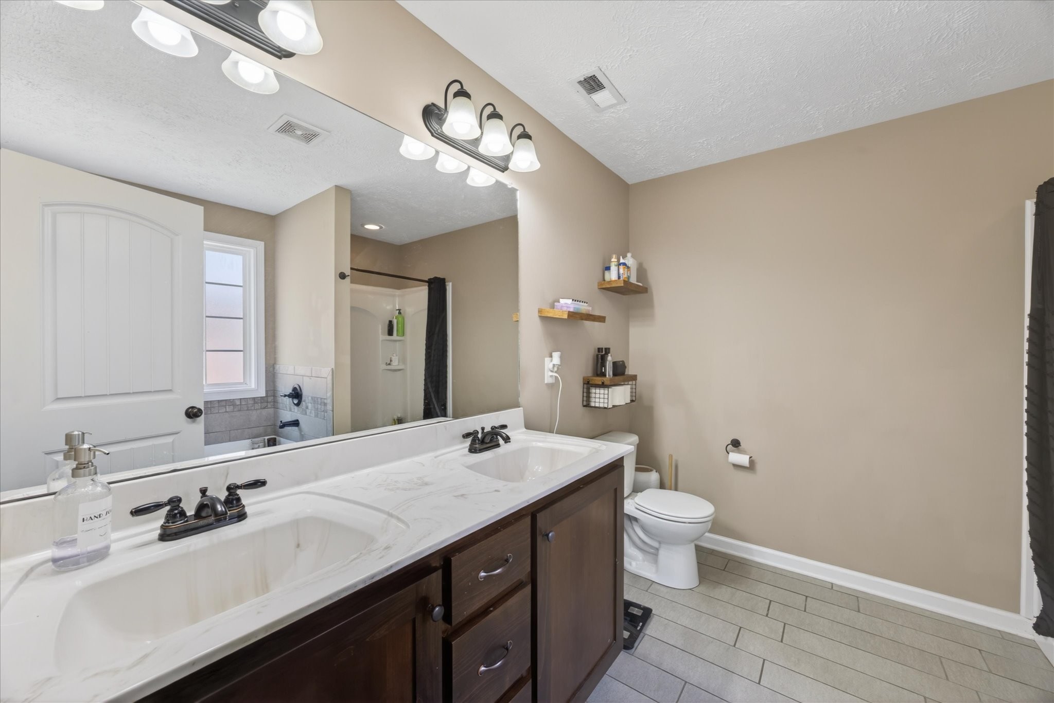 1388 Freedom Dr