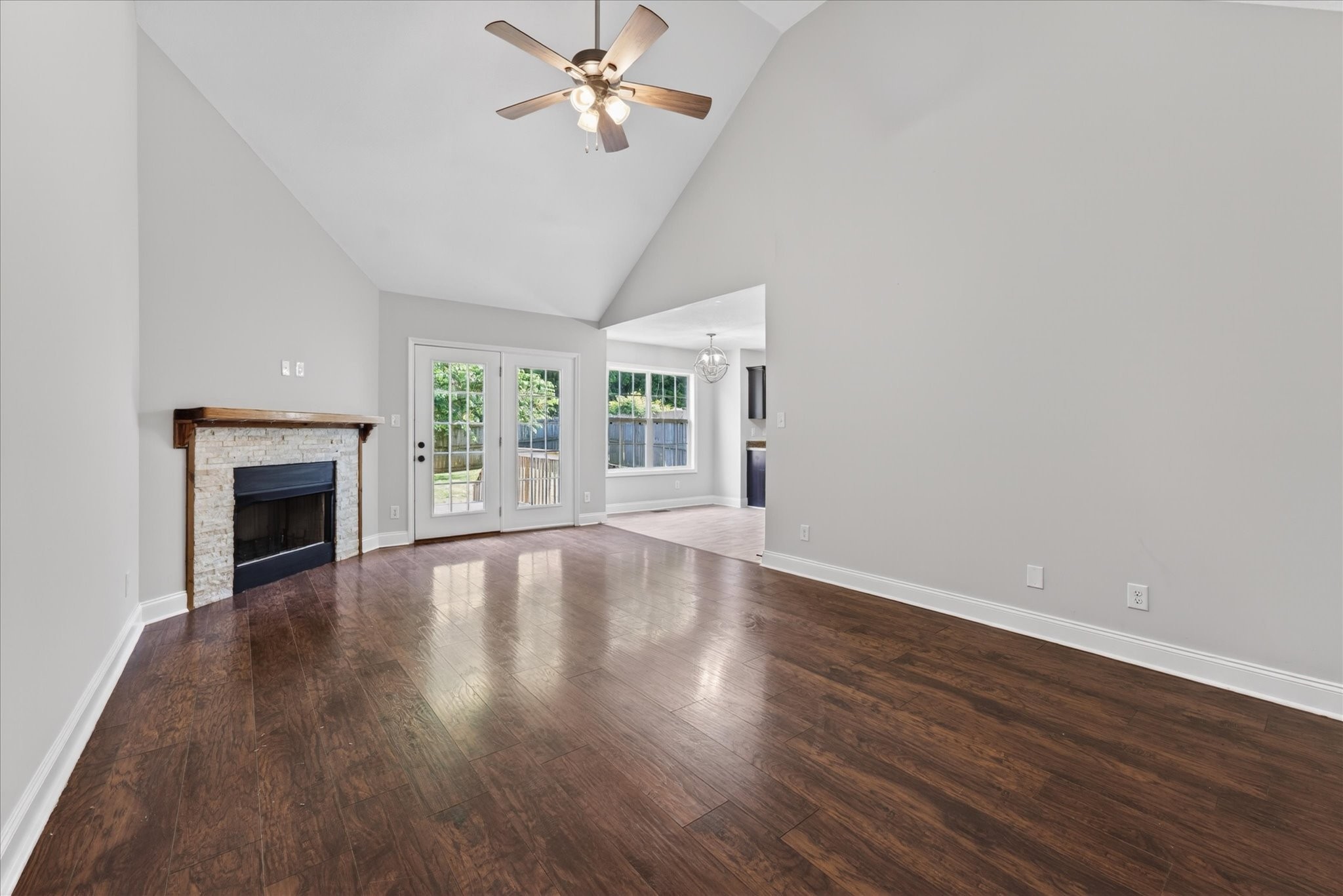 1307 Whitt Ln
