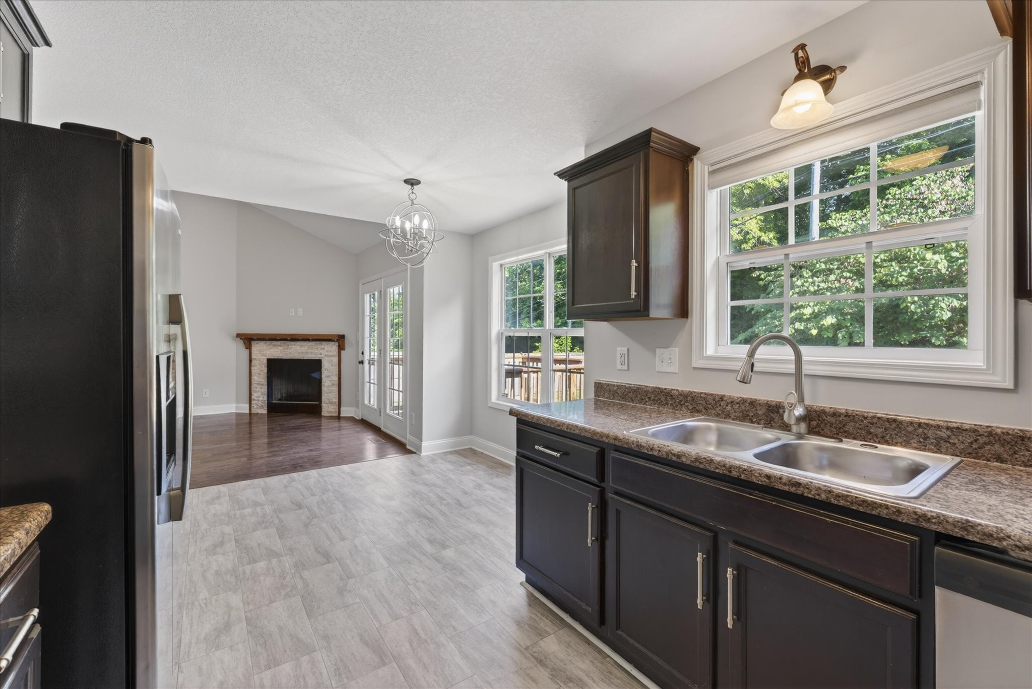 1307 Whitt Ln