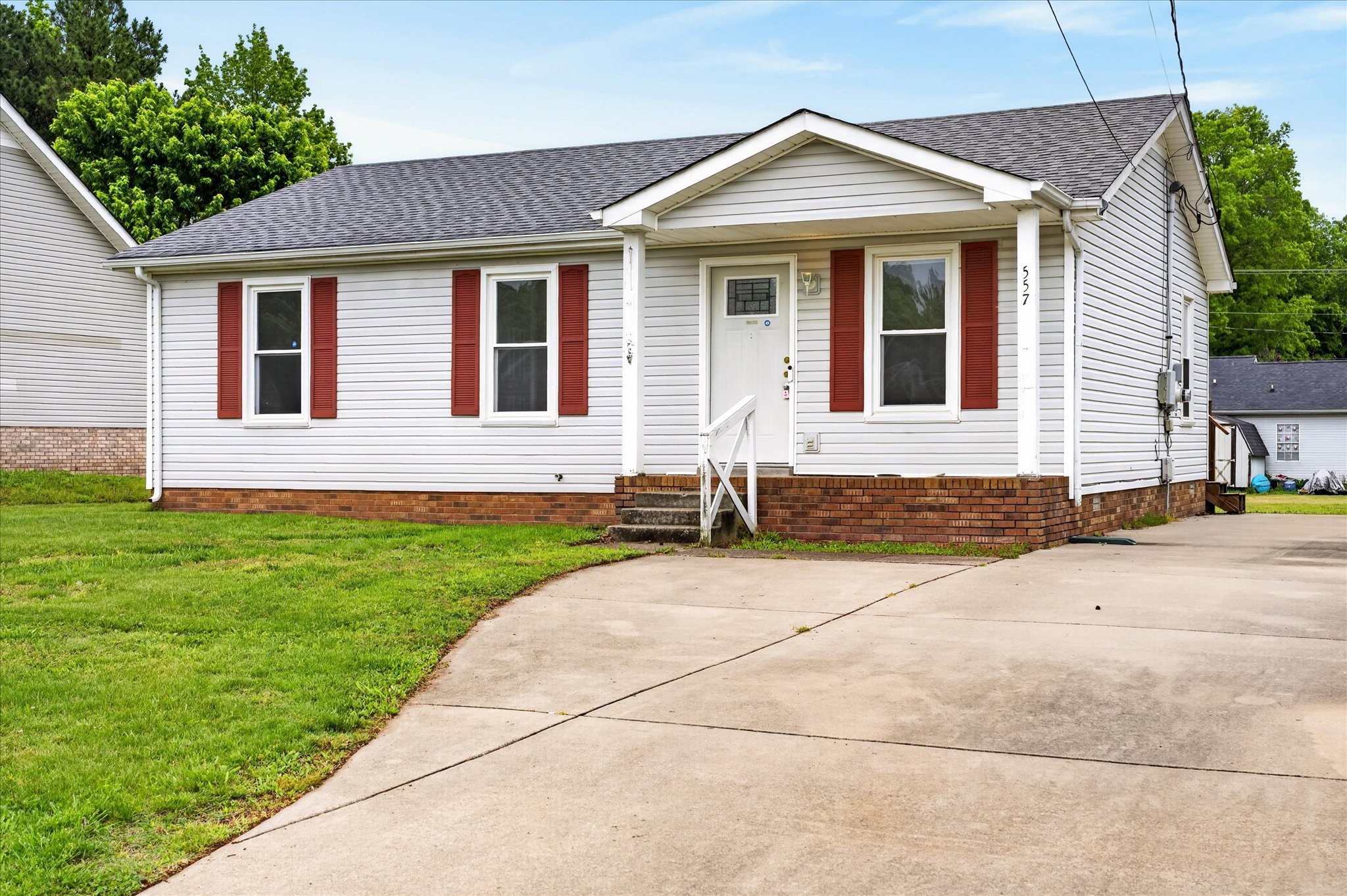 557 Anita Dr